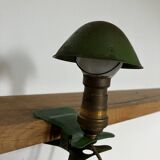 Clip-on mushroom lamp