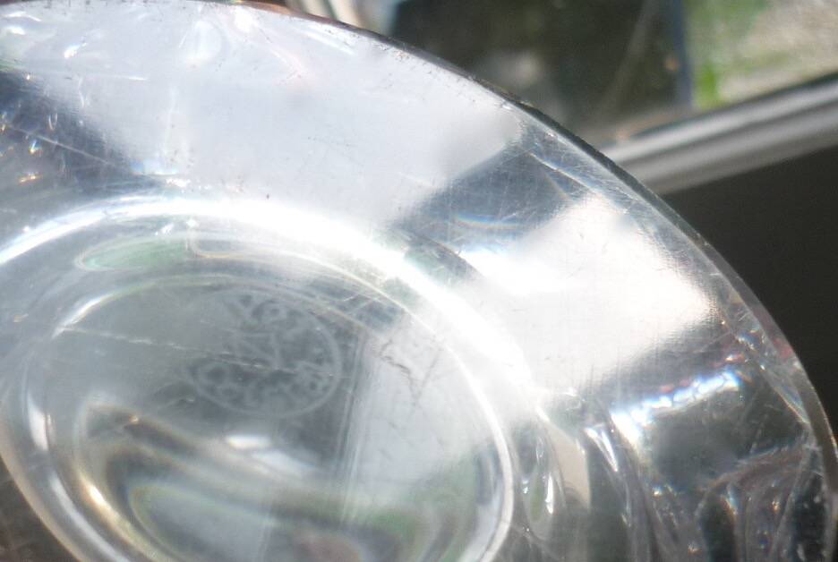 Cendrier en cristal signé Bayel