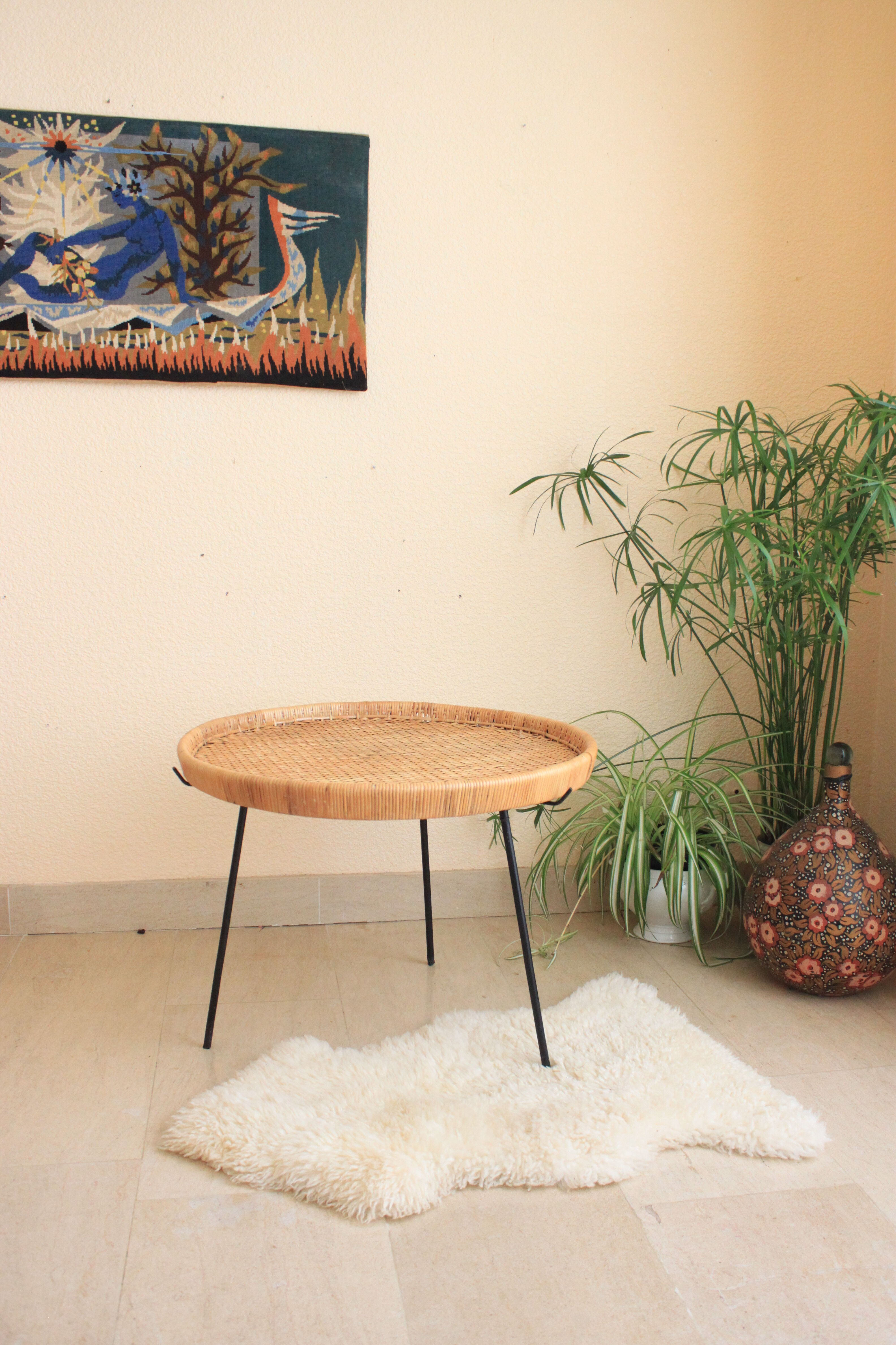 Tripod rattan coffee table, removable top