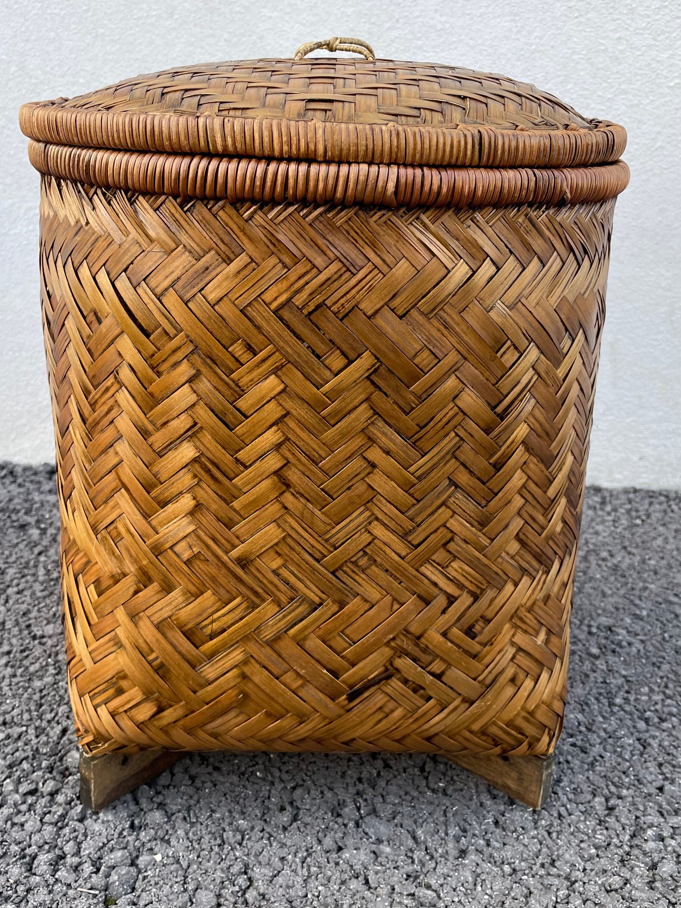 Basket with lided bamboo from Asia