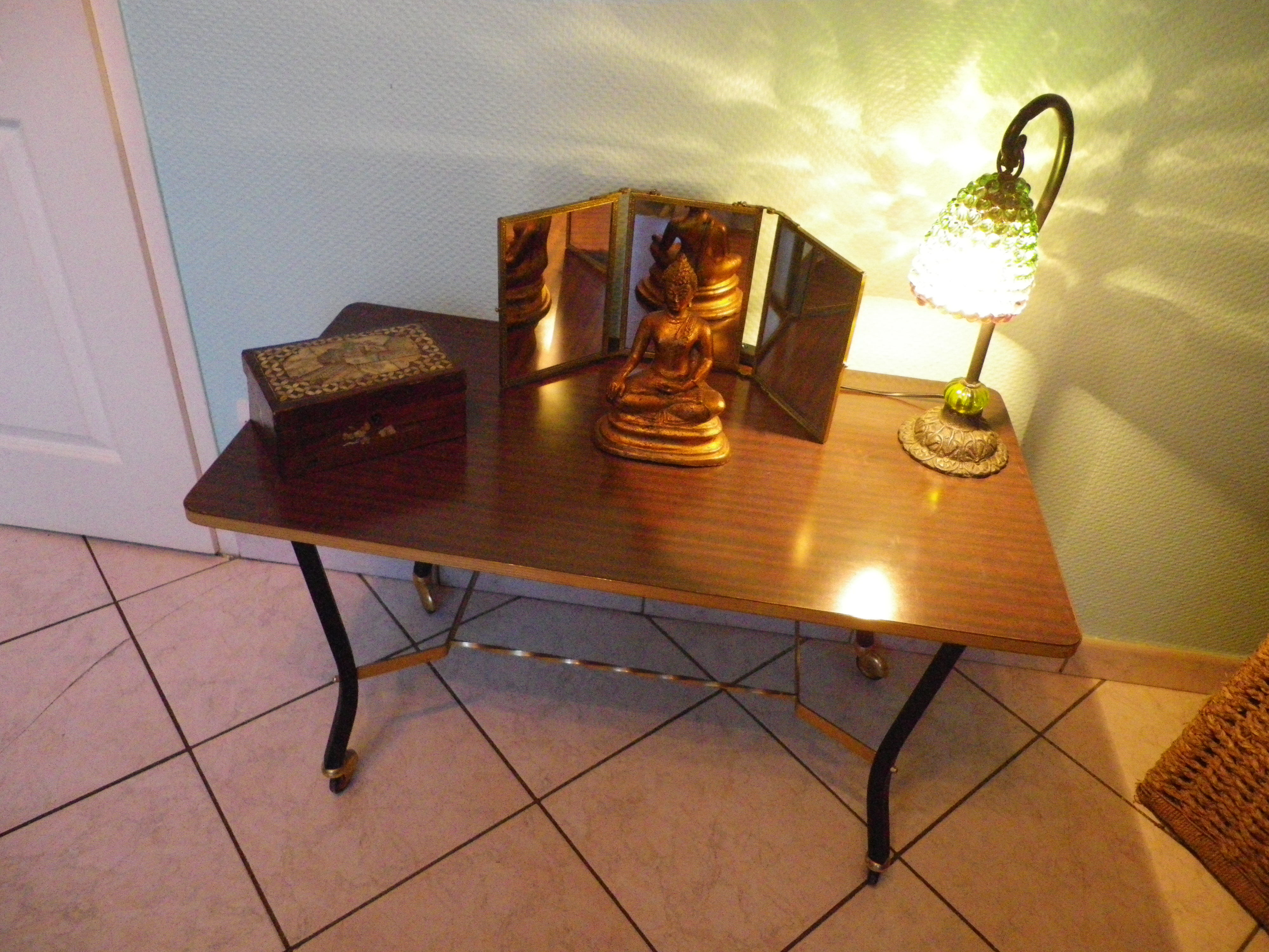 Lounge table, side table on wheels, formica top, gold and black metal