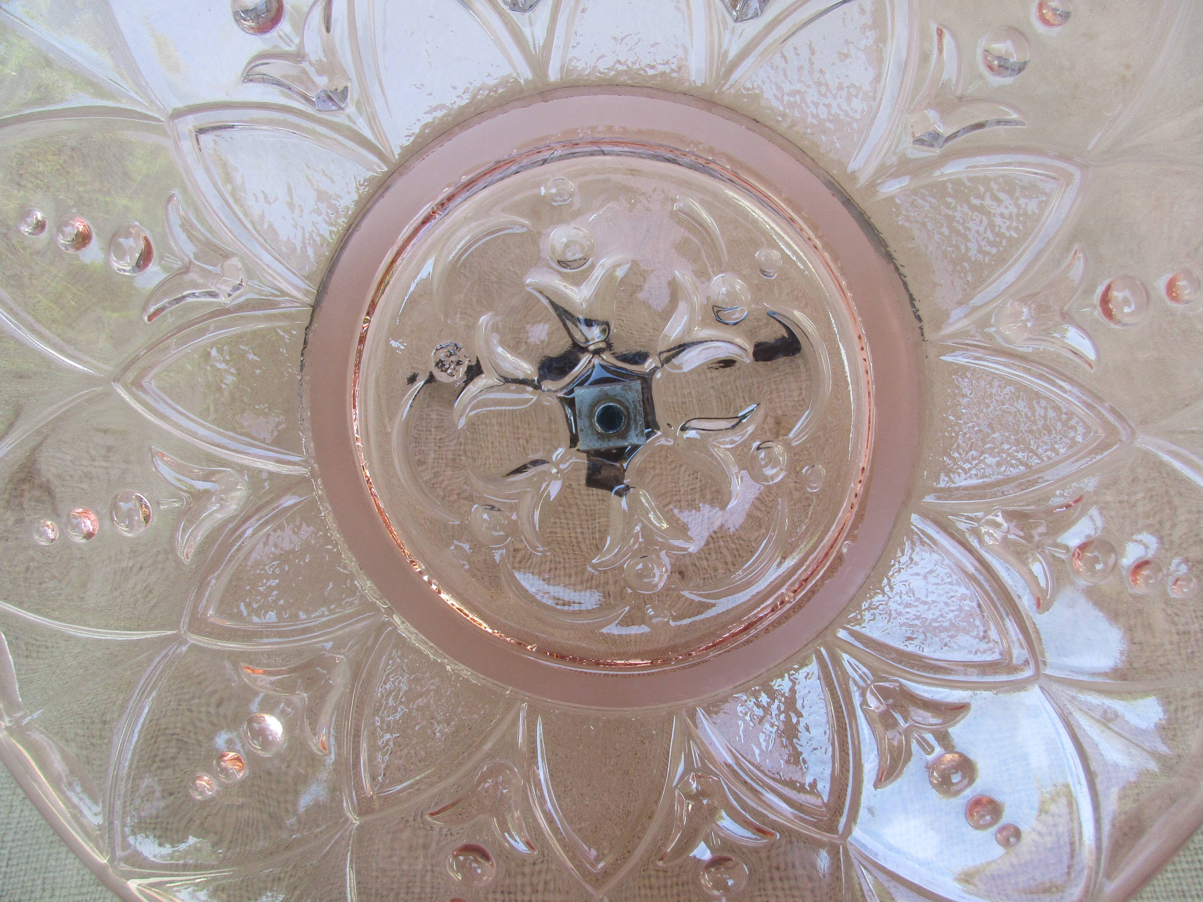 Pink glass-sided dish