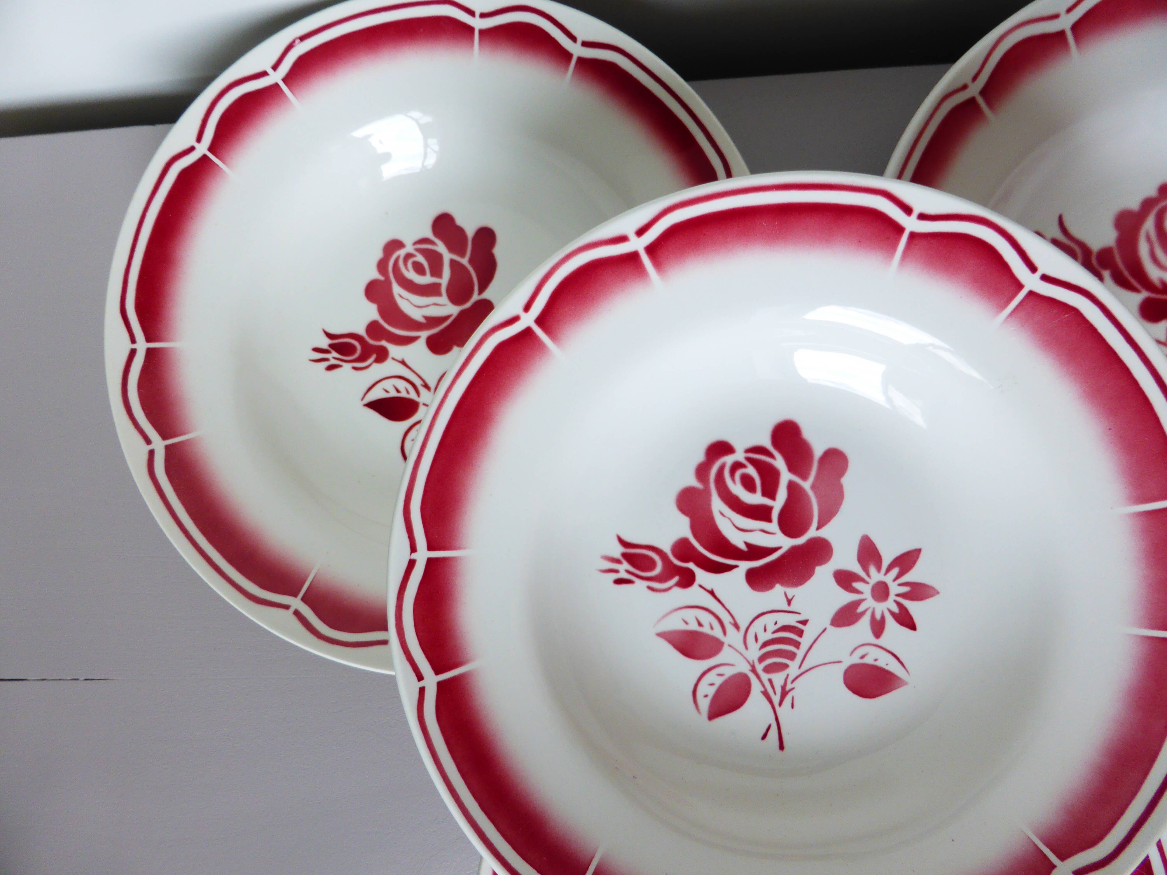 4 vintage porcelain soup plates 2008155