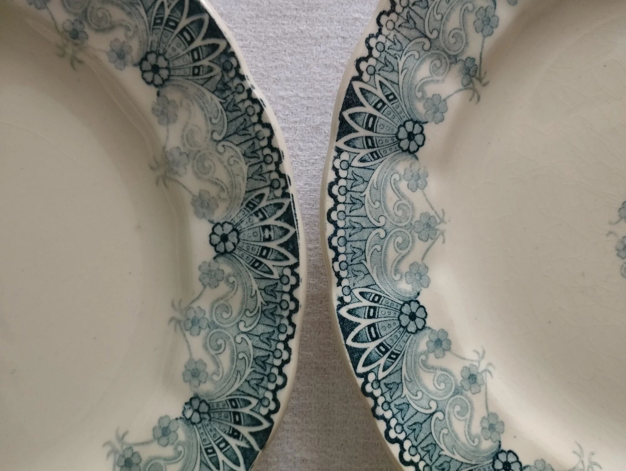 "Henriette" - 6 flat plates made of ironstone HB Choisy-le-Roi