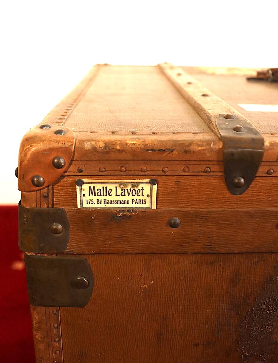Lavoët hat trunk