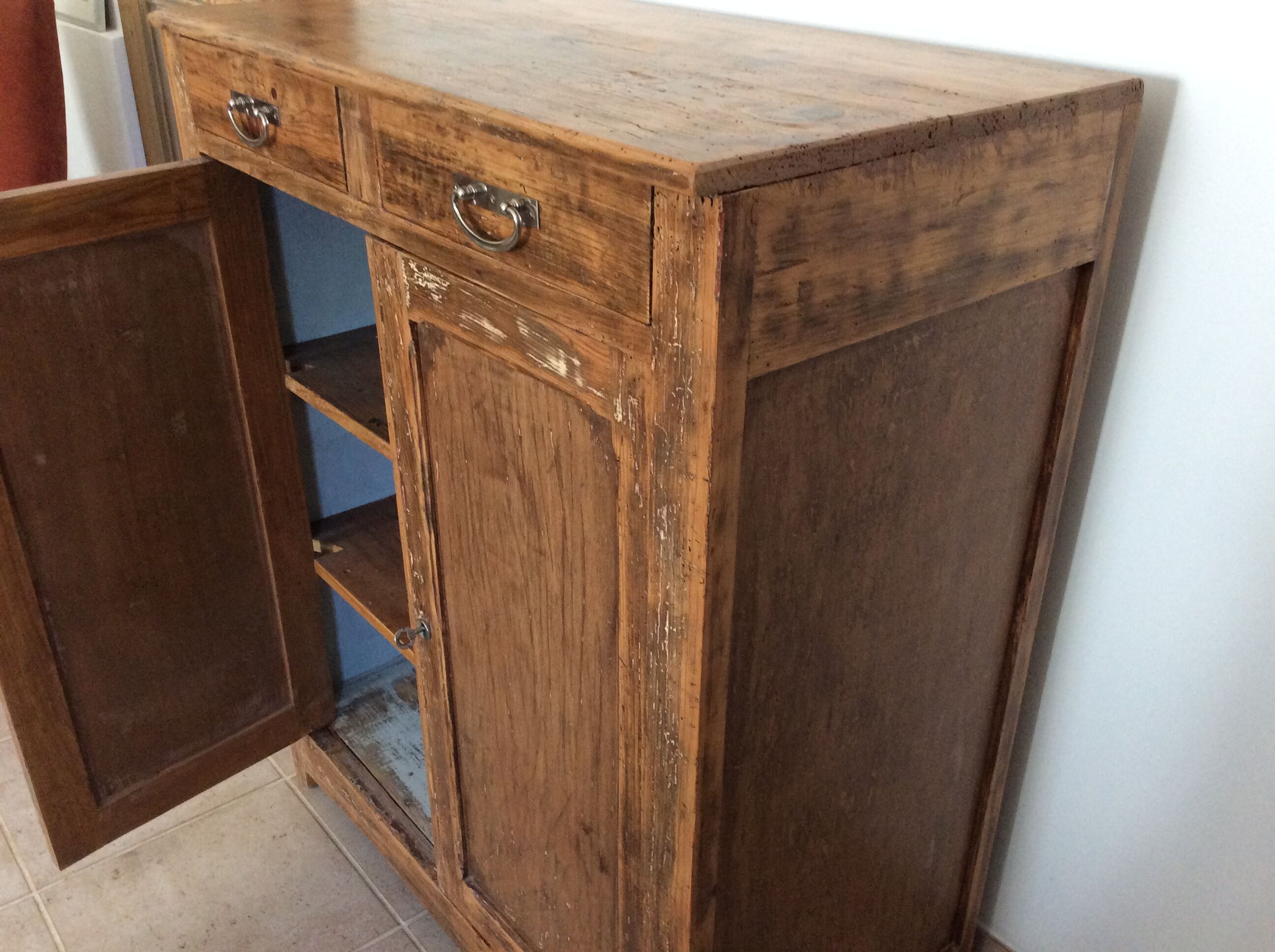 Parisian buffet two drawers two shelves and lock