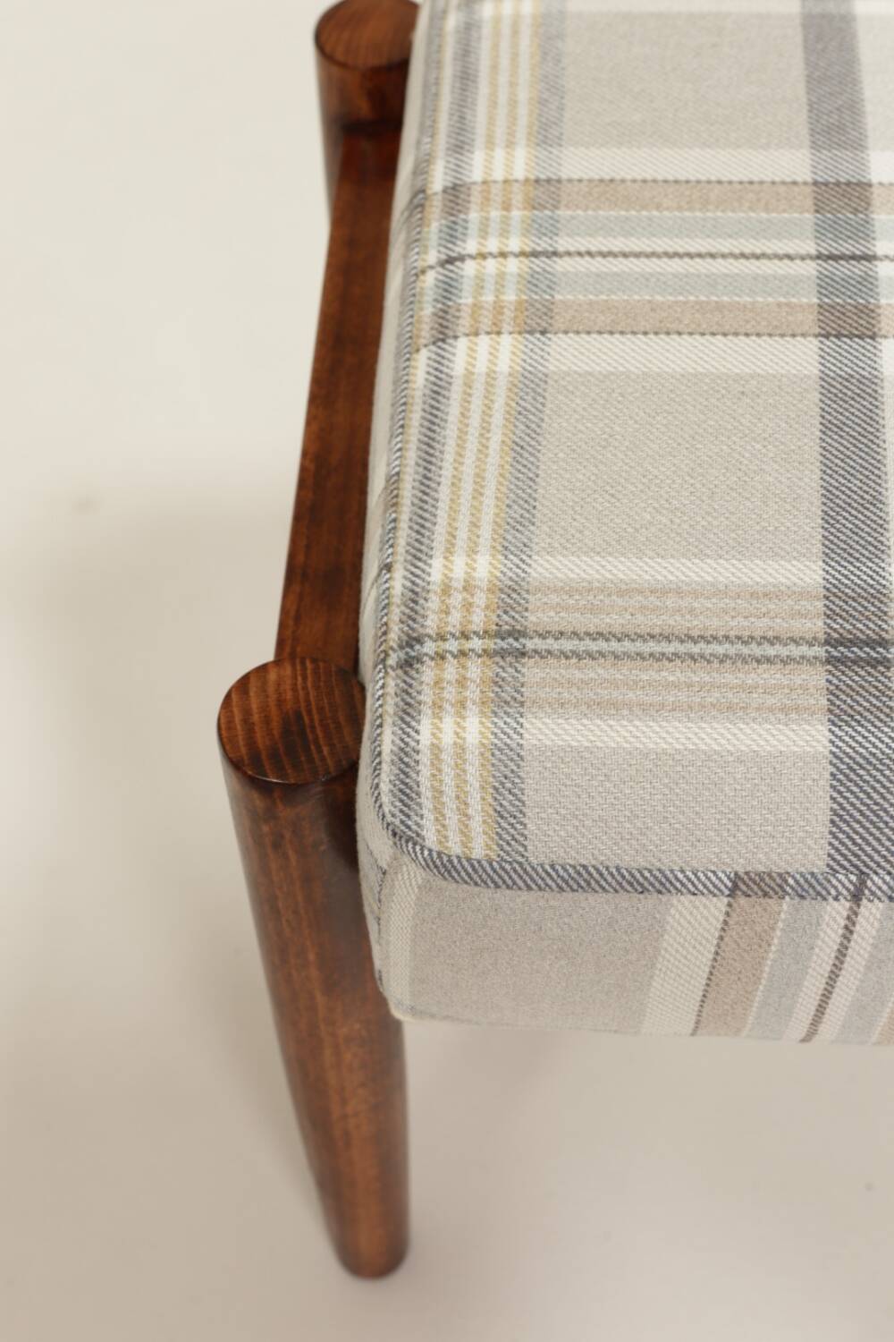 Ensemble fauteuil et repose-pieds vintage Tartan Royal Design Mid Century Style