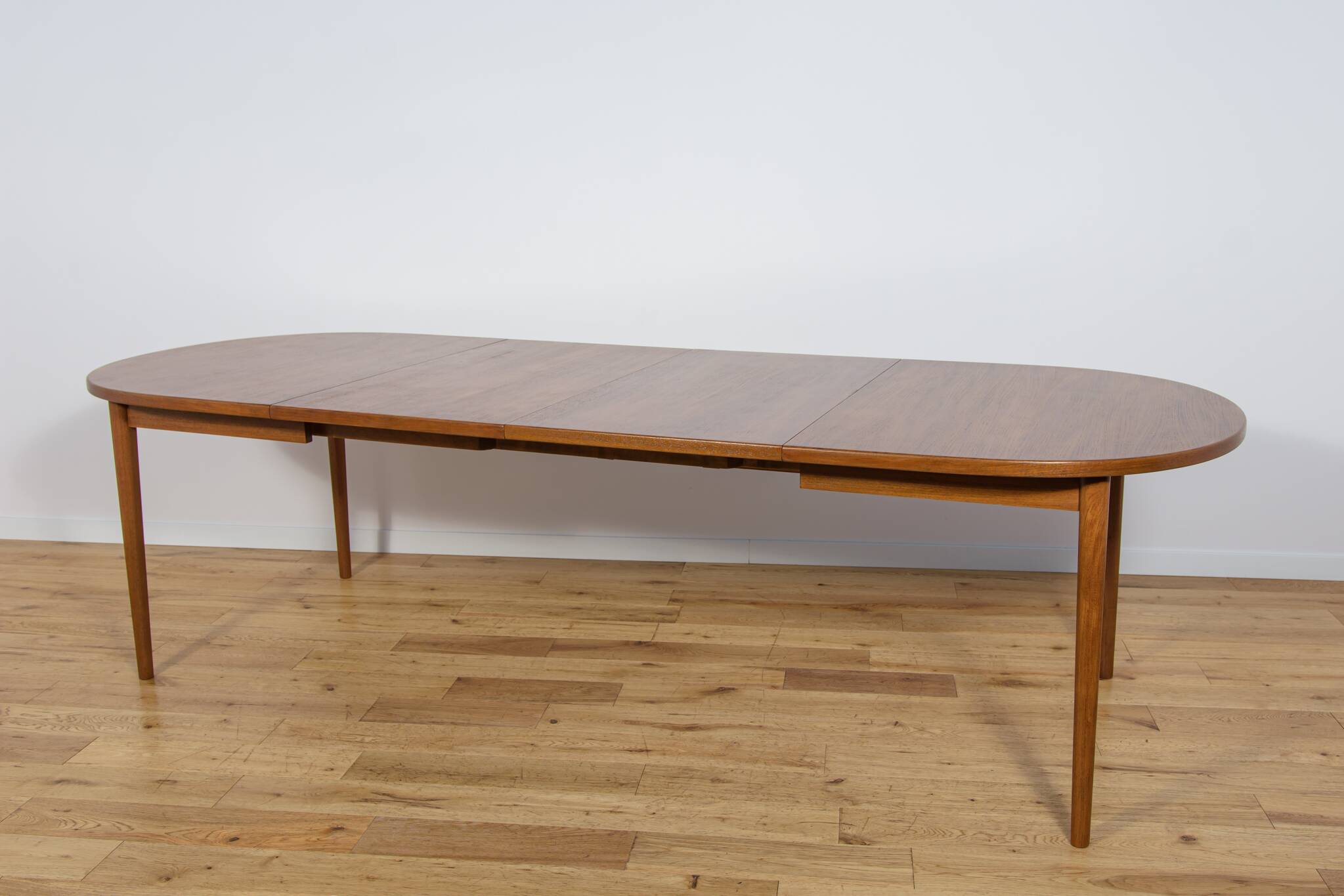 Table à manger en teck par Nils Jonsson Hugo Troeds, Suède, 1960s