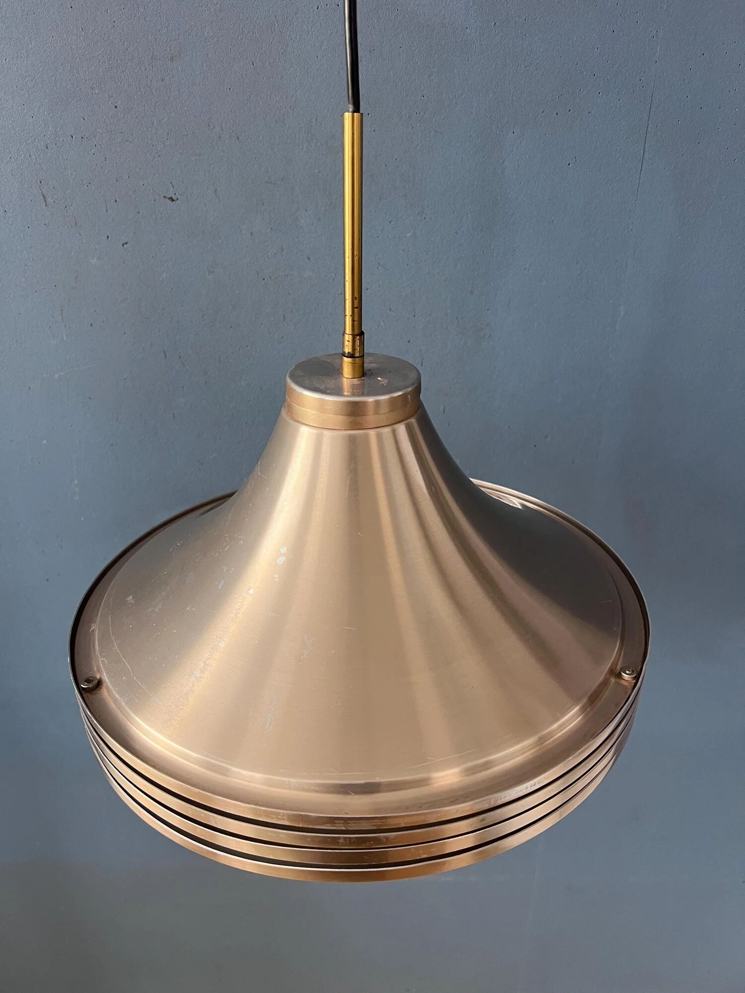 Suspension en verre et aluminium brossé de style mid-century