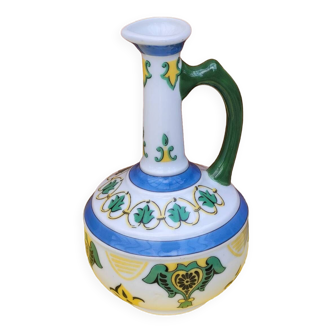 Porcelain carafe