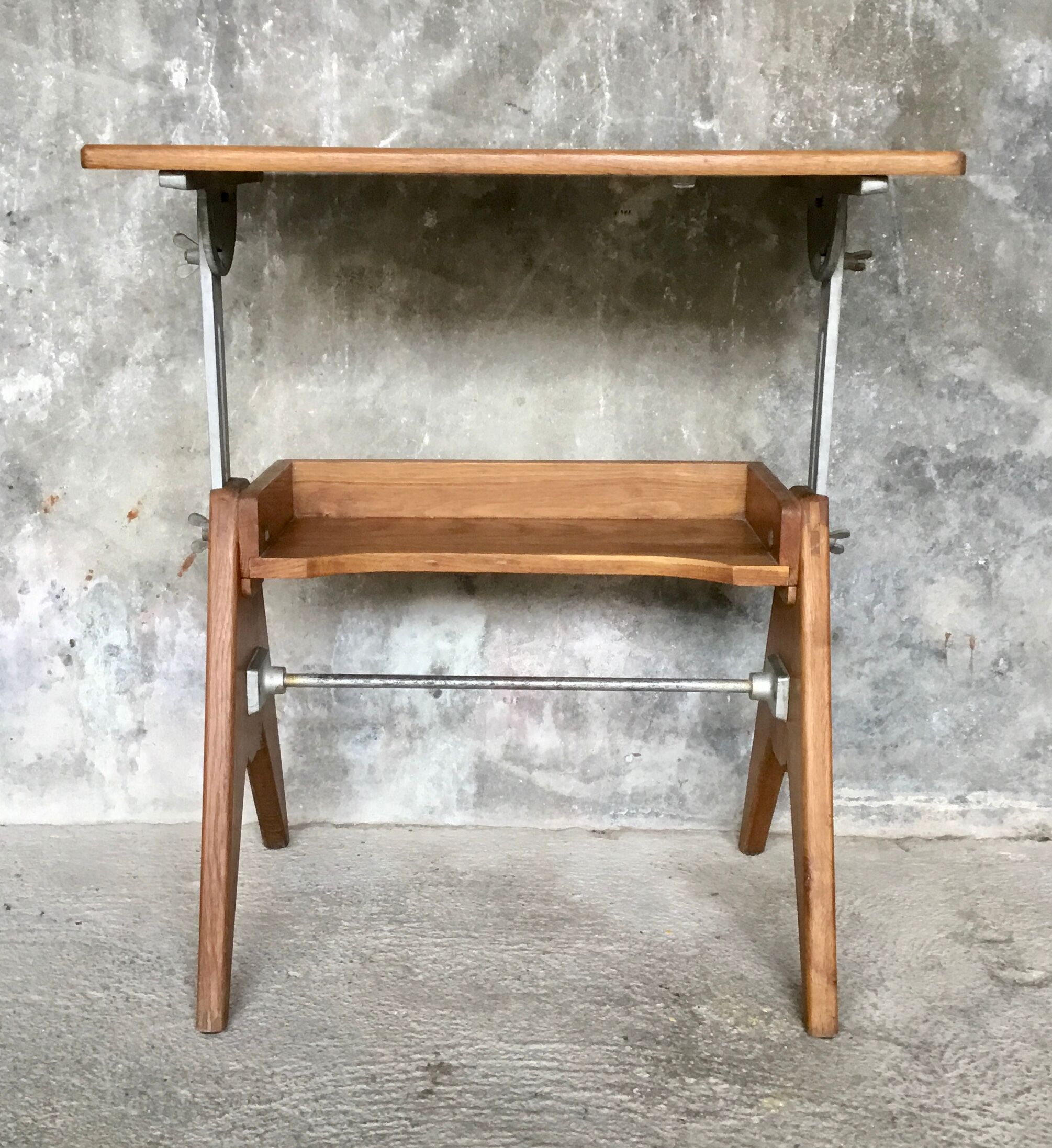 Adjustable Modernists desk and children's chair - Ets. Levant & Godefroy - design 1950