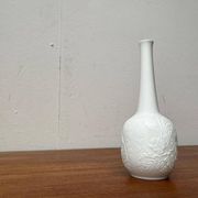 German white porcelain vase from the mid-century with bird motif by Kaiser, 1960s.