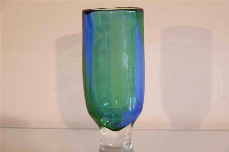 Swedish vase by Vicke Lindstrand for Kosta 1970