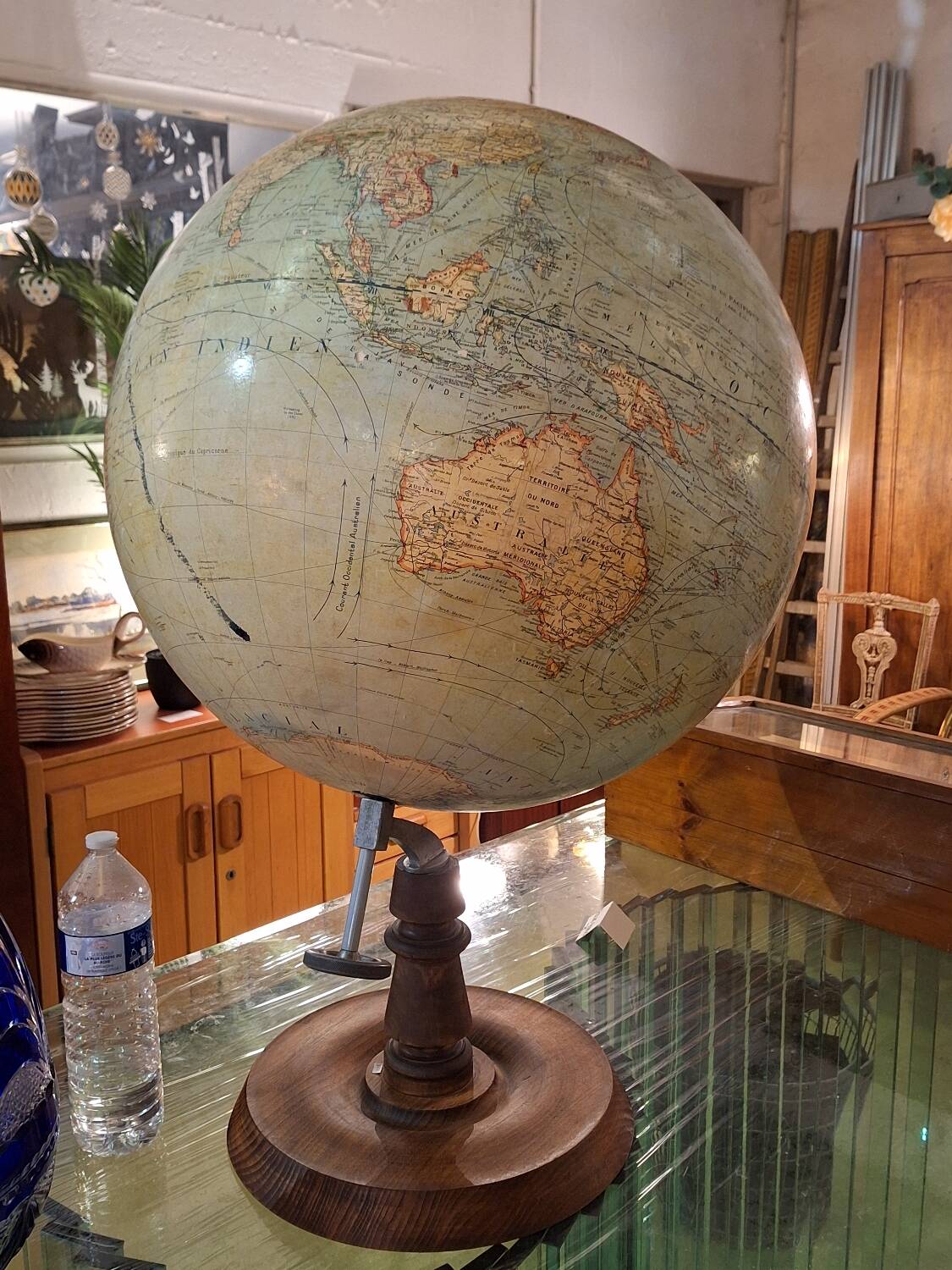 Globe terrestre (1 mm = 20 km)