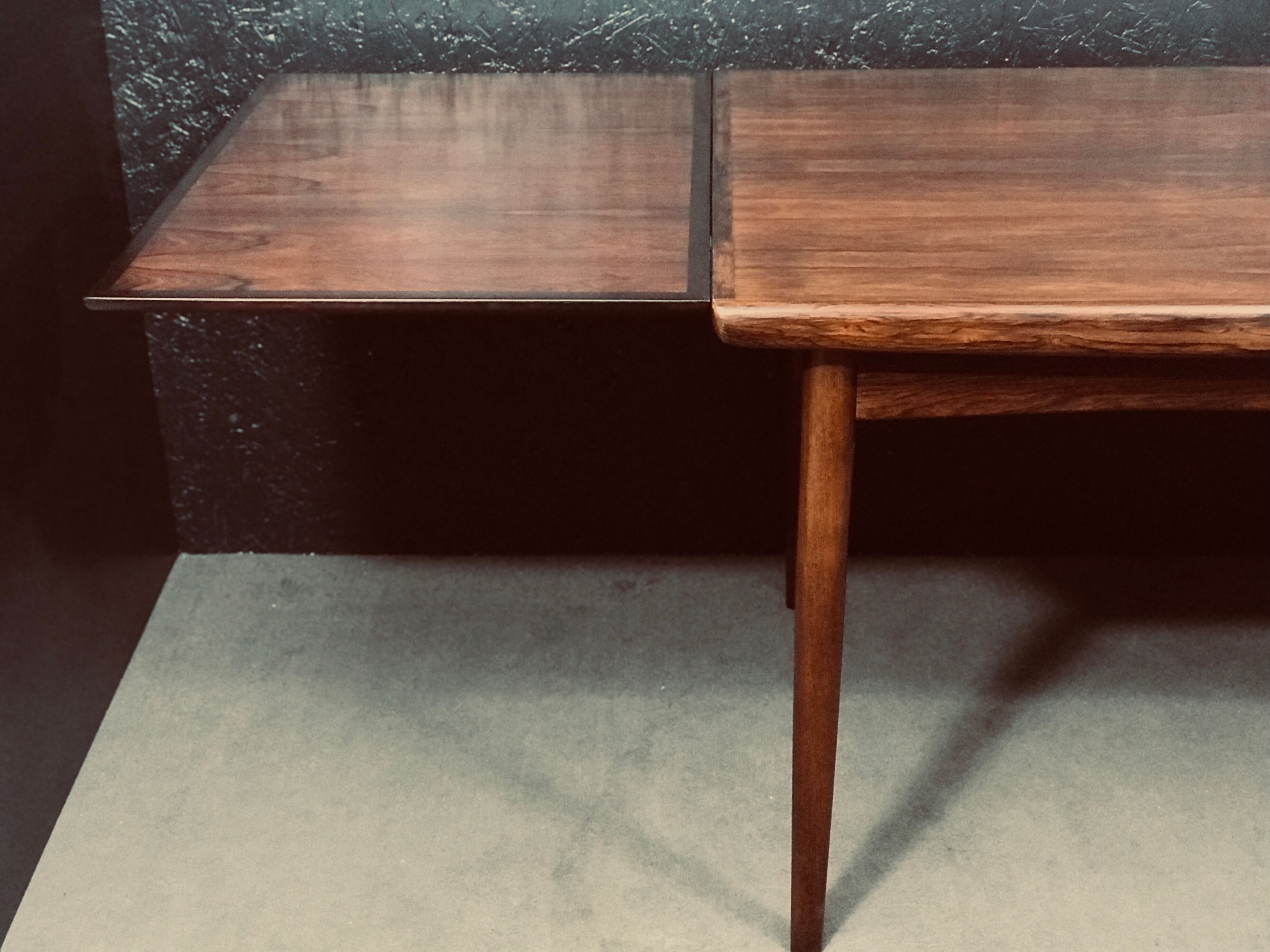 Mid-century danish rosewood extending table.