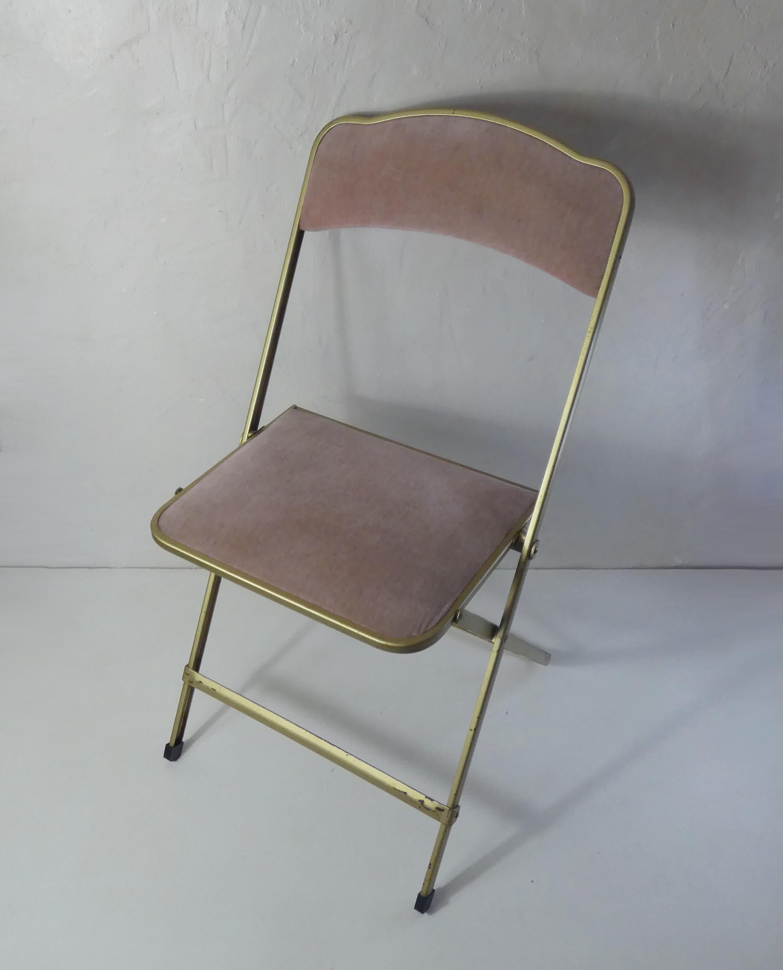 Folding chair chaisor powder pink velvet
