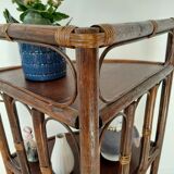 Corner shelf in rattan