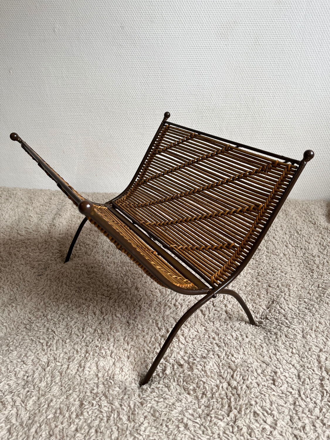 Foldable metal and wicker rattan magazine door