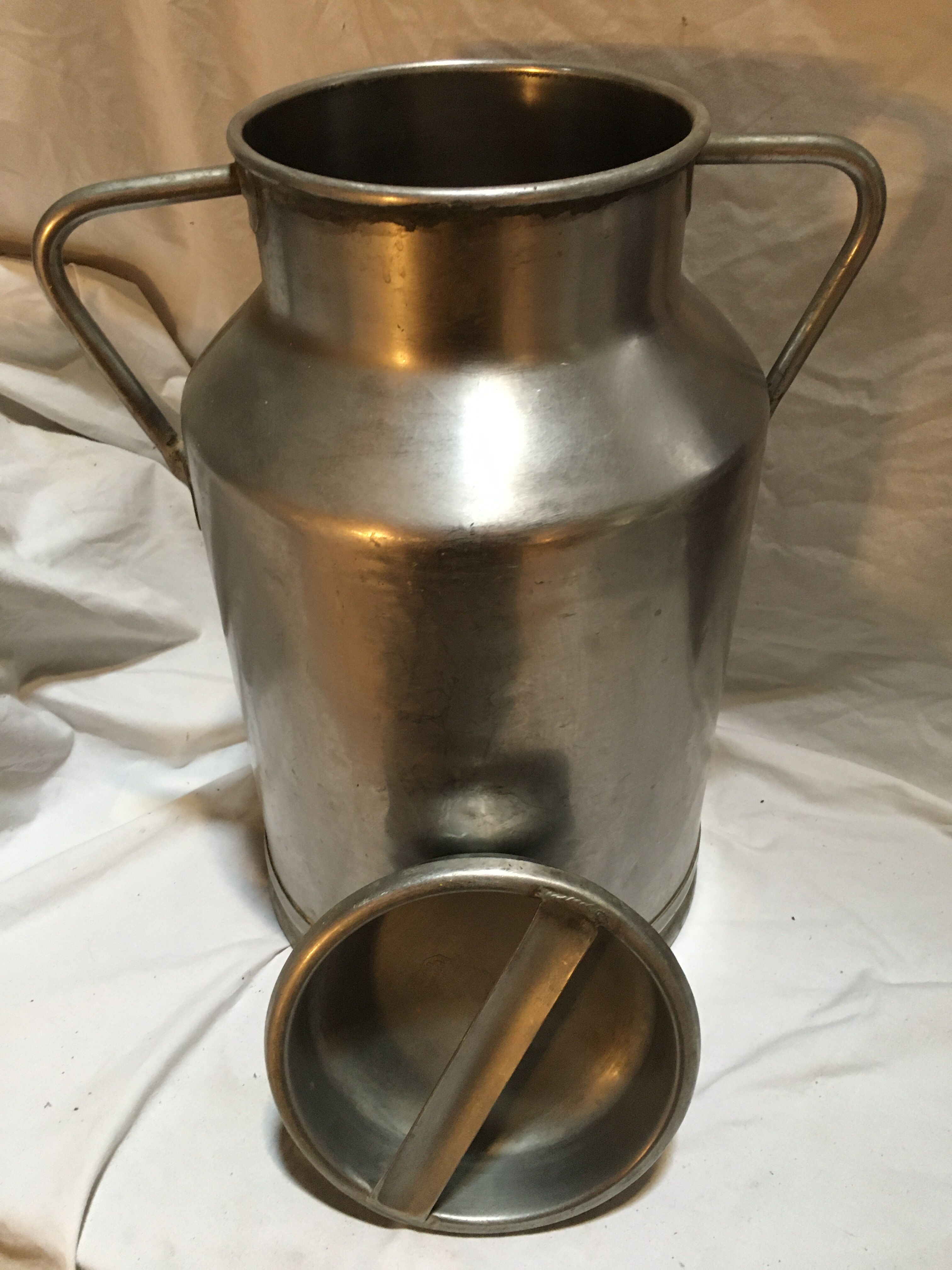Stainless steel milk canister