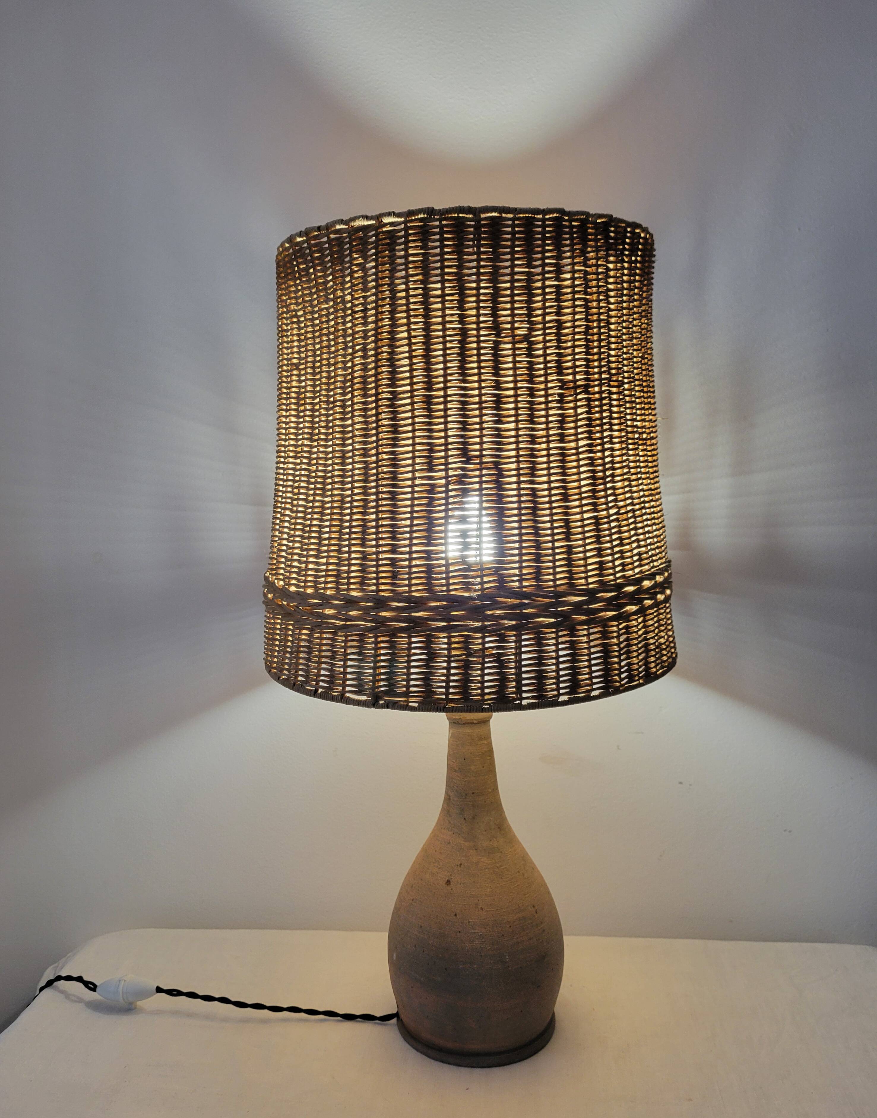 Ceramic and rattan lamp