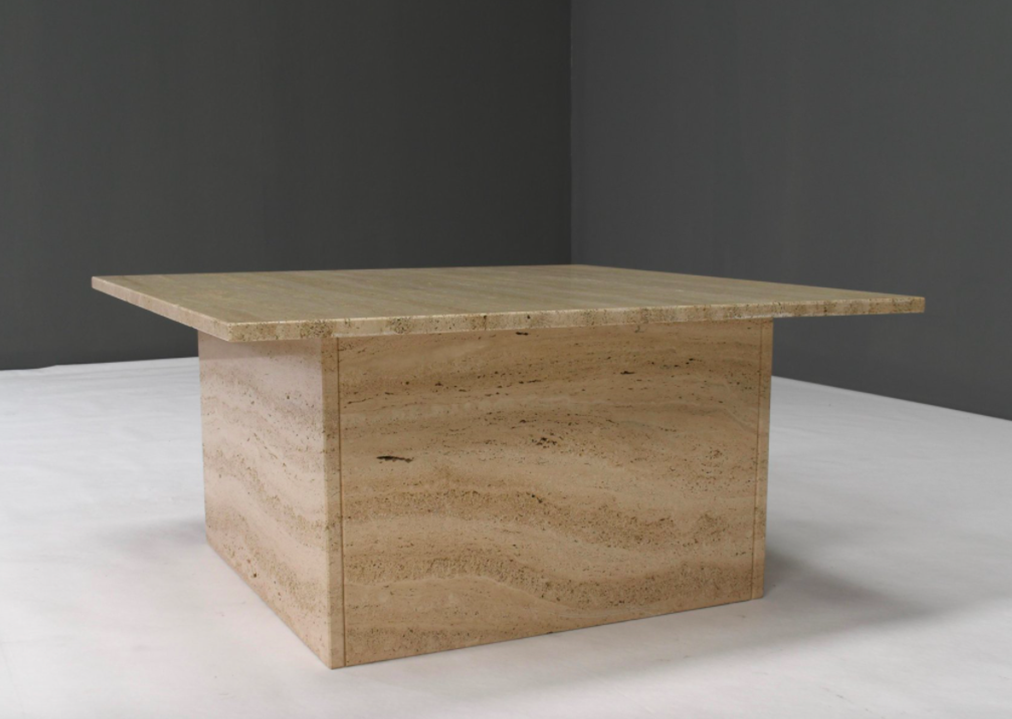Table basse carrée en travertin, Italie 1970