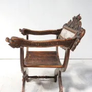 Dantesca armchair with lion heads and mascaron – neo-Renaissance, 19th c.