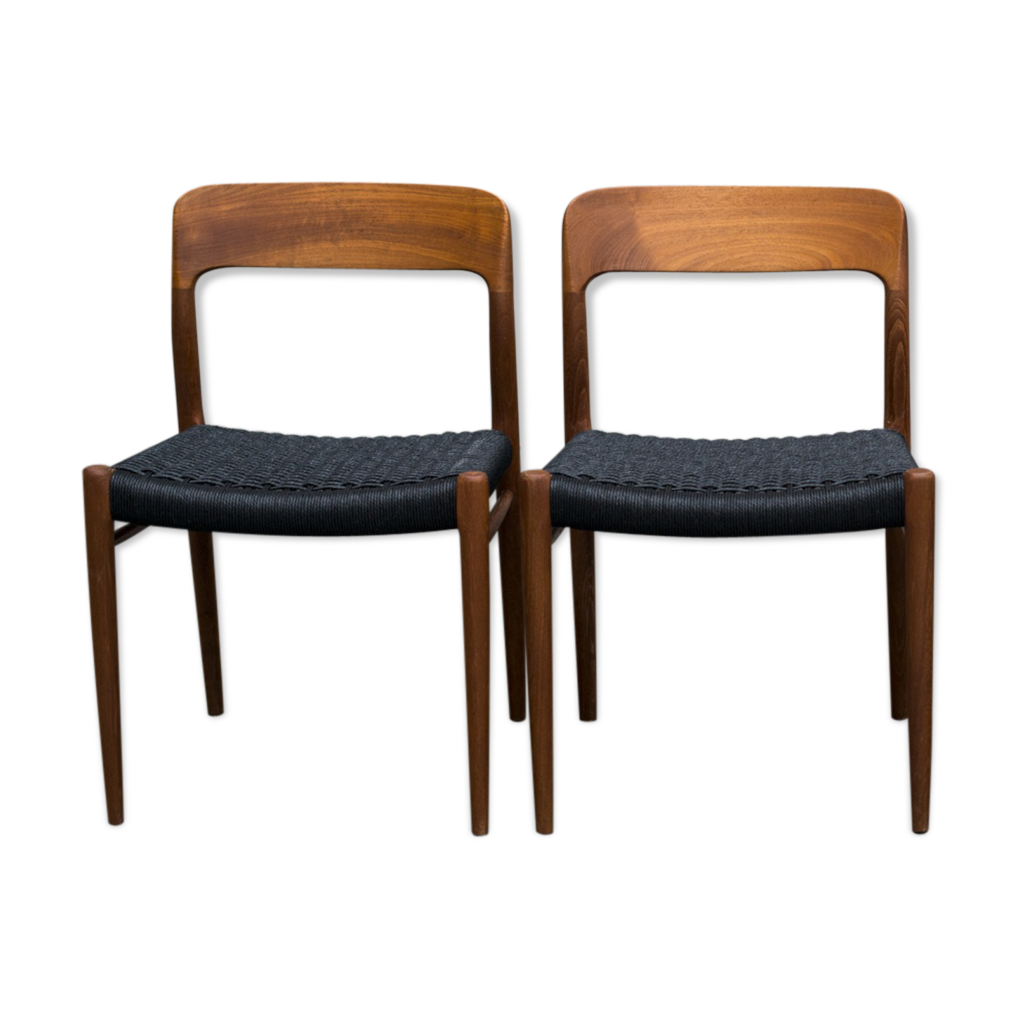 Moller chairs 75 in black rope