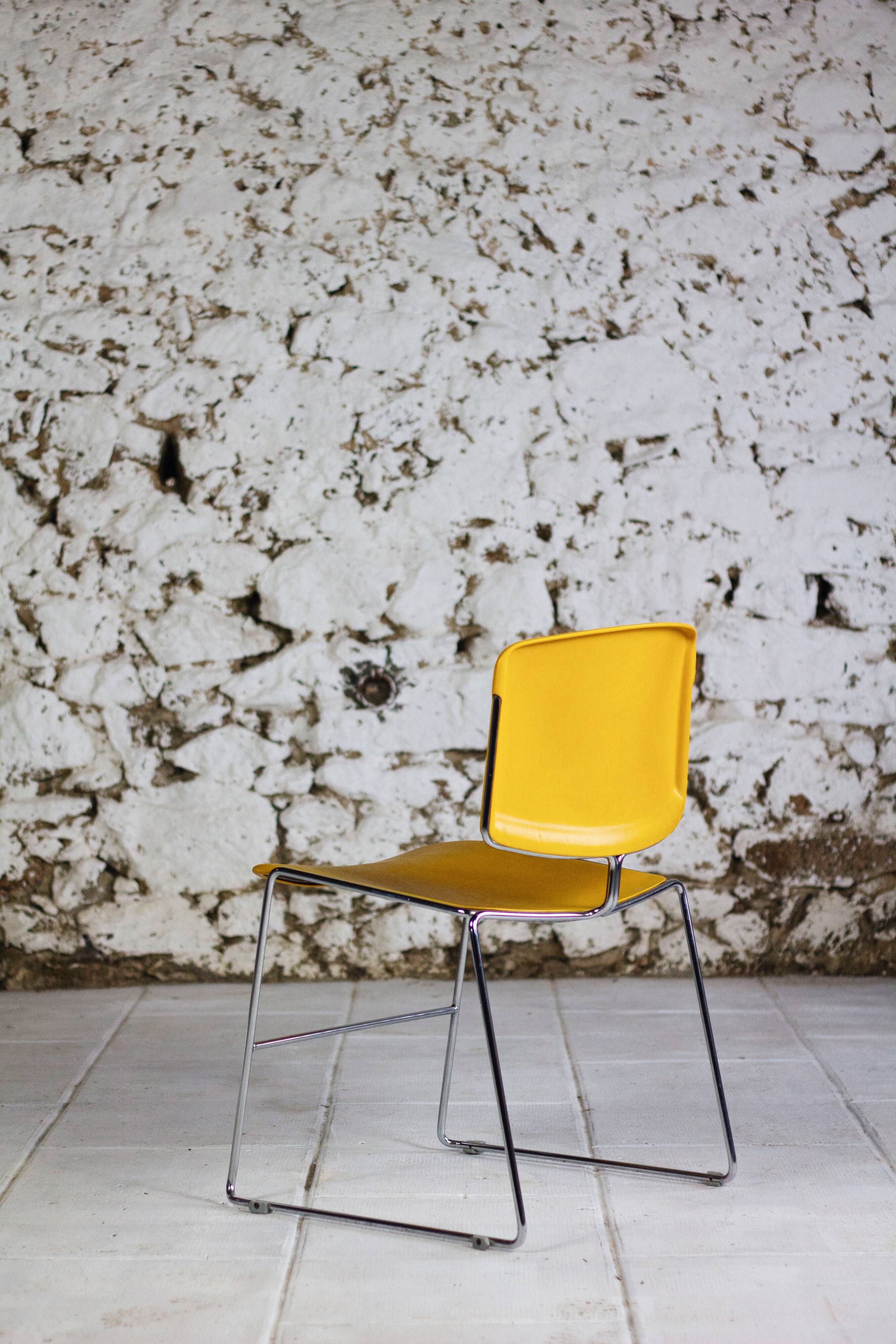 Chaise traineau jaune par Max Stacker pour Steelcase, 1970