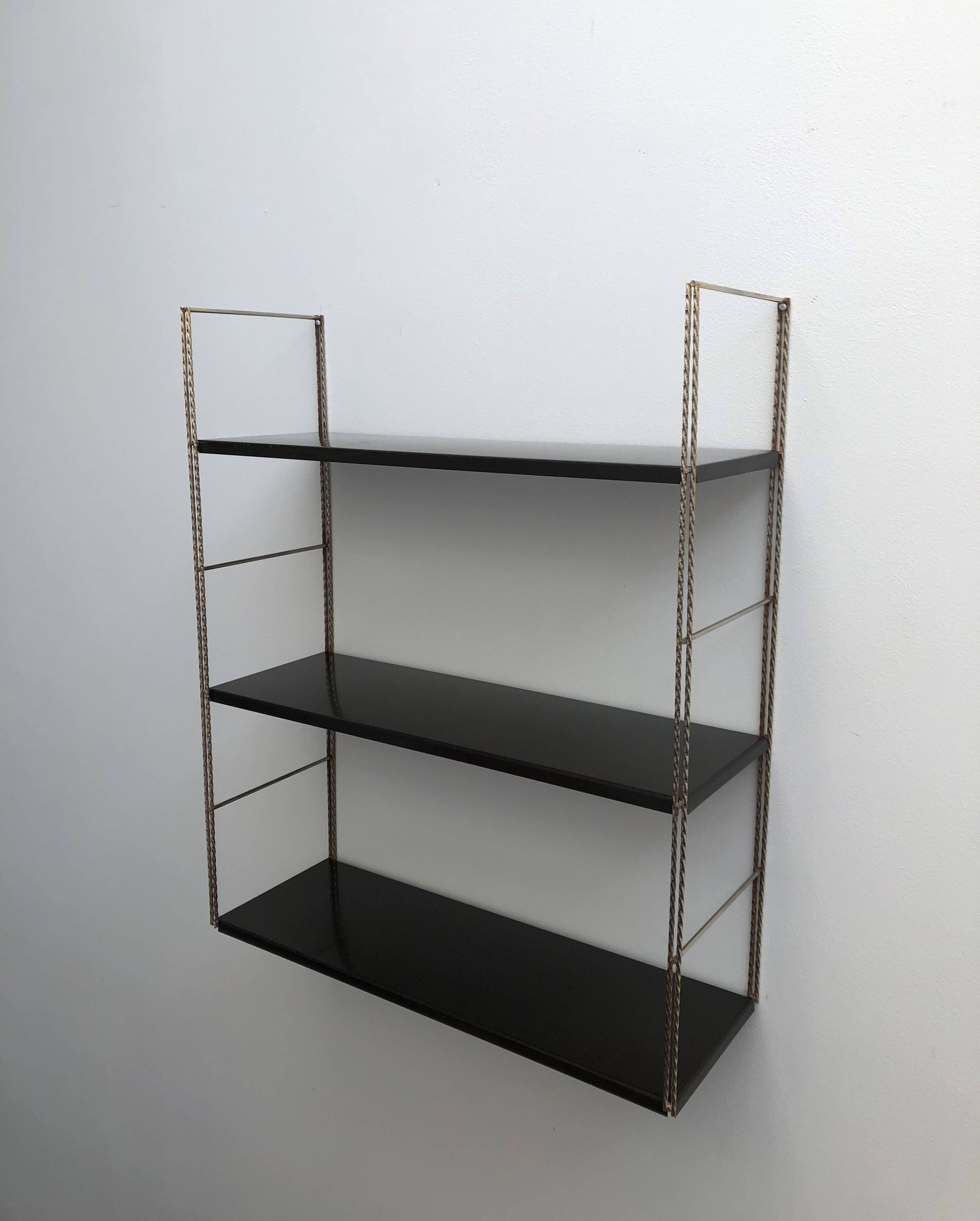 Modular metal shelf