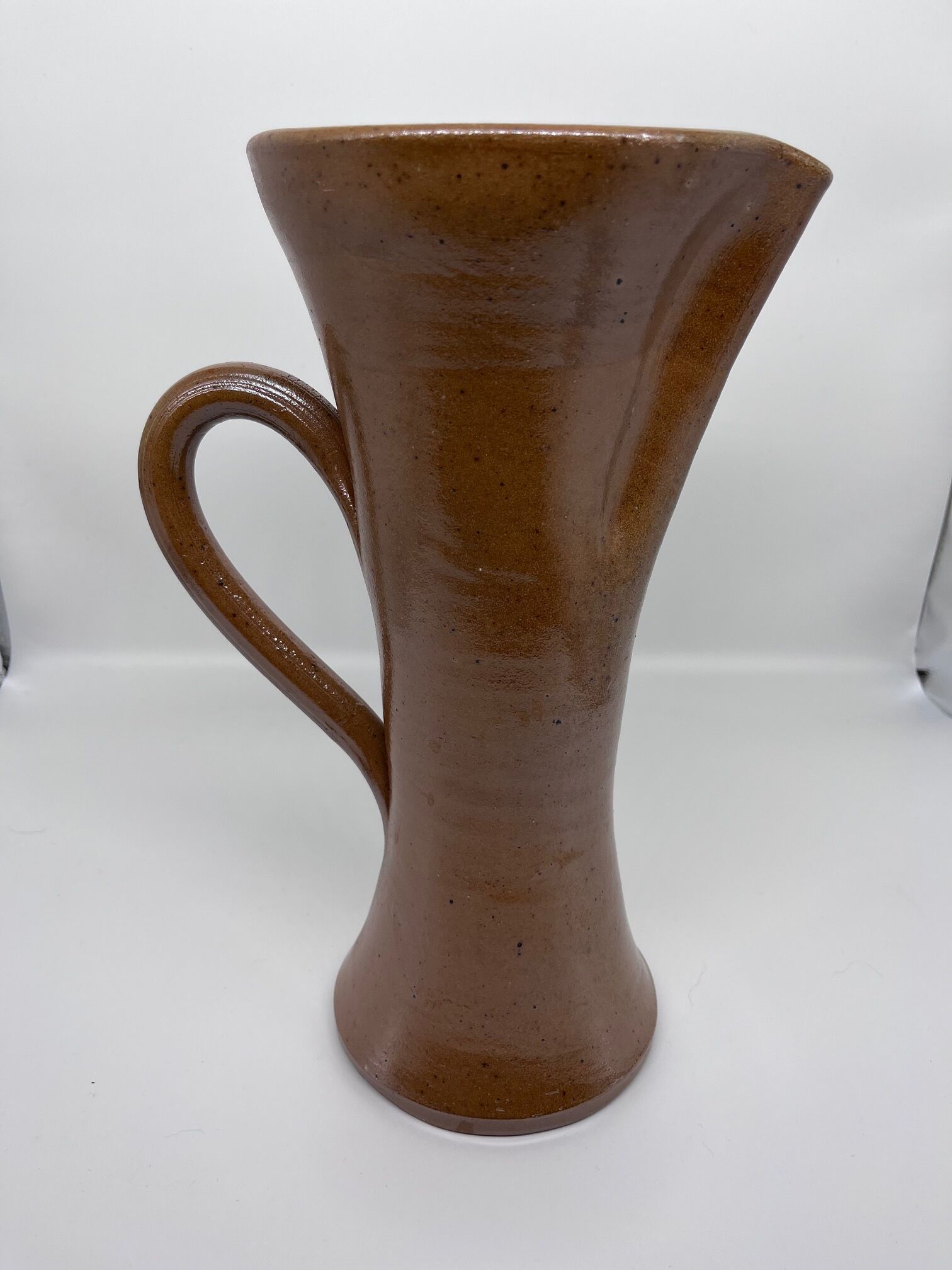 Pitcher in sandstone