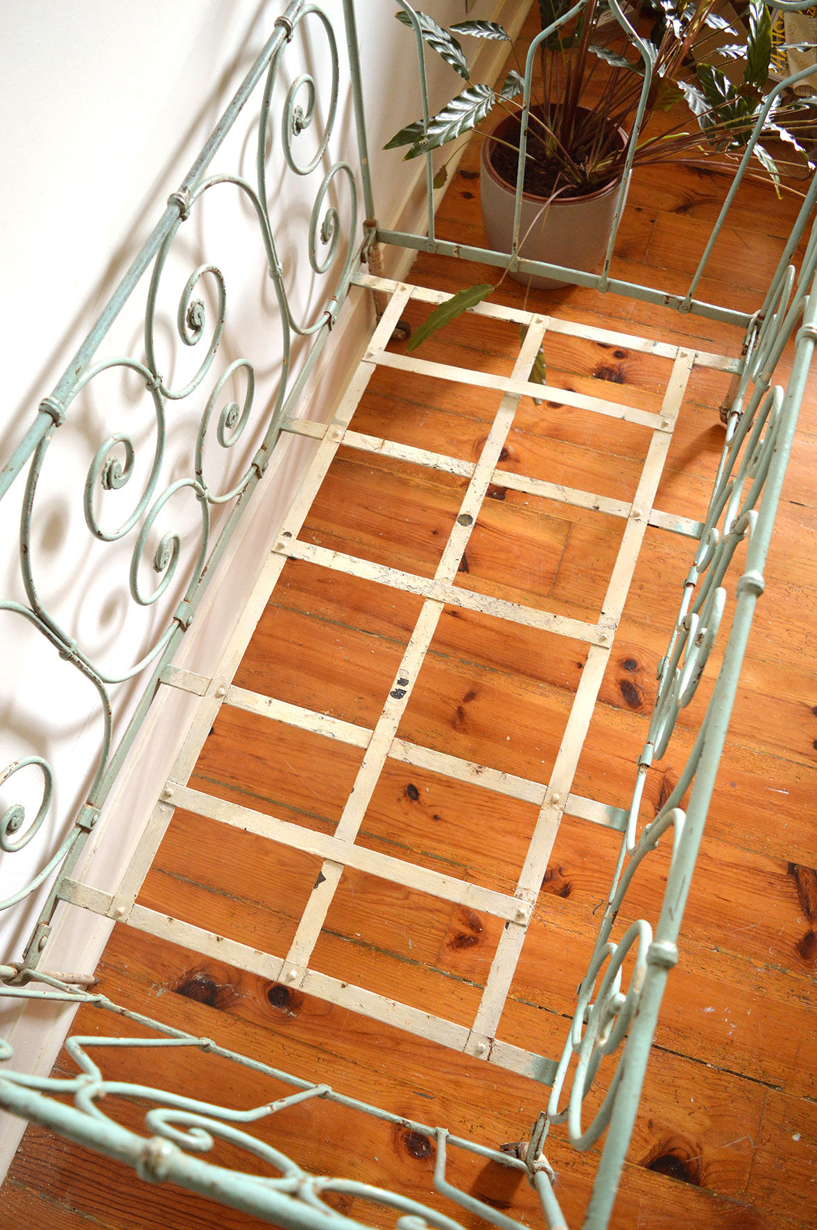 Wrought iron green water bench