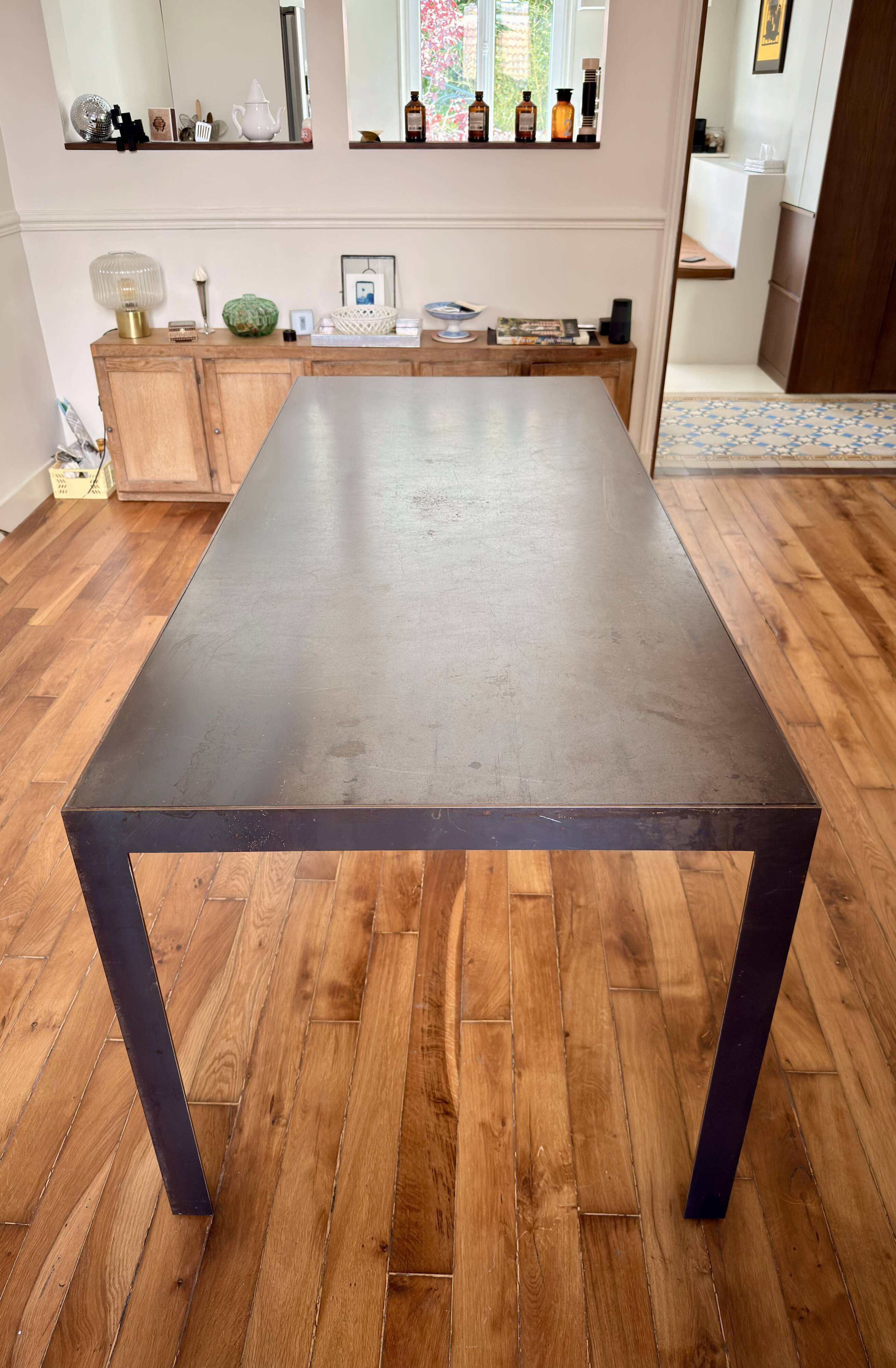 Metal dining table Topos Workshop