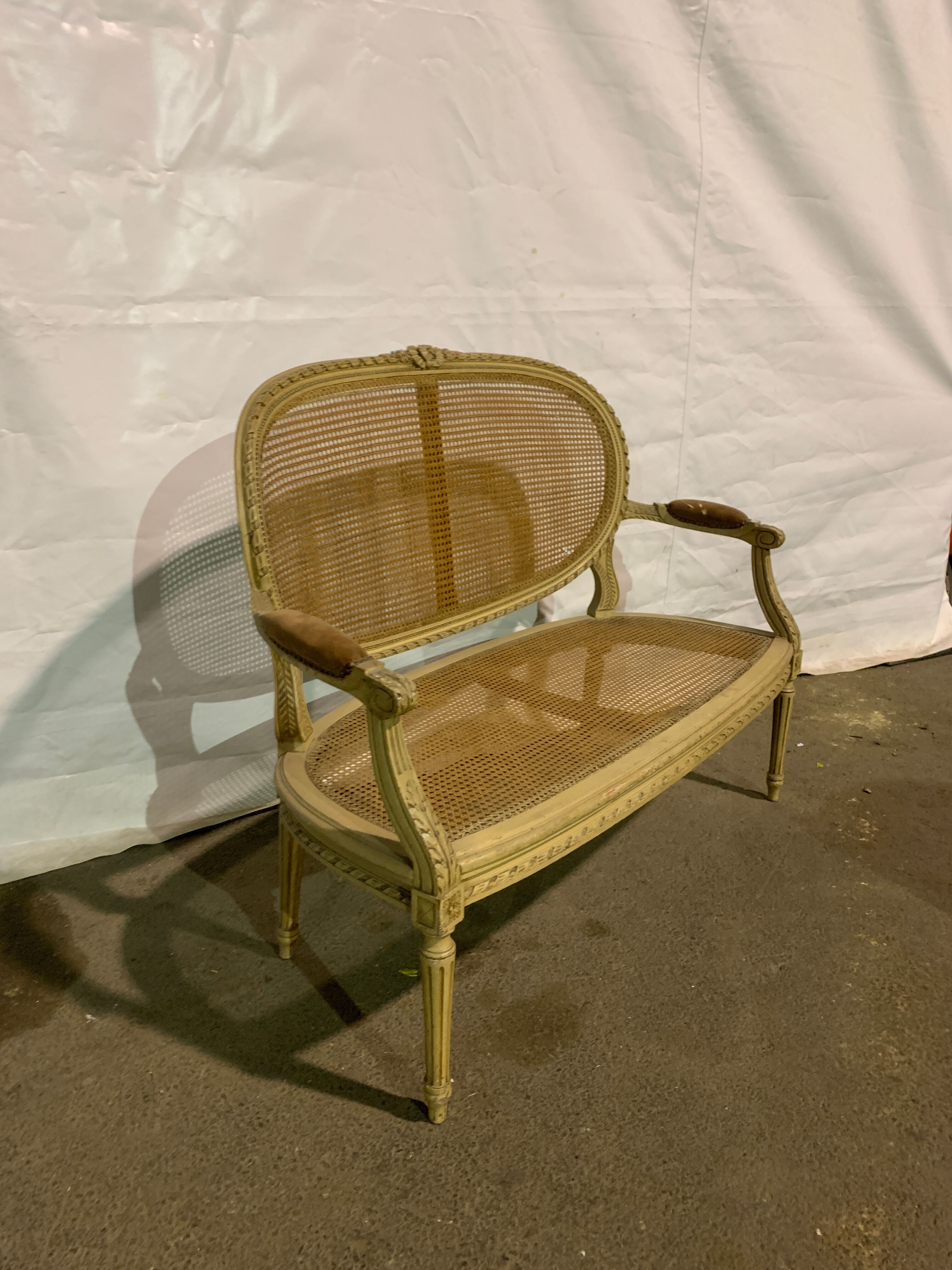 Braided wooden bench.