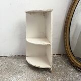 Corner kitchen shelves