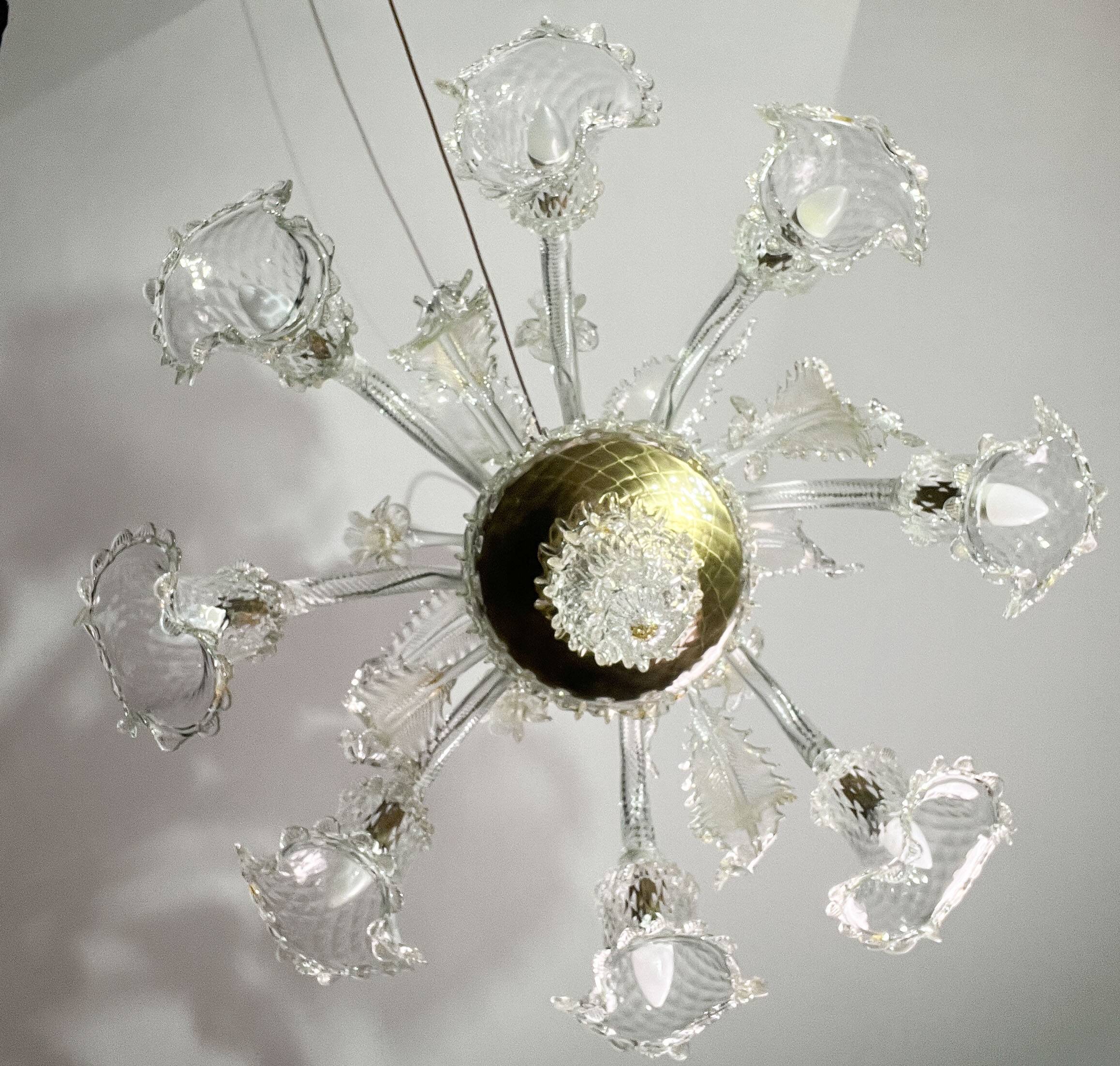 Wonderful large size Venetian chandelier, transparent and gold Murano glass