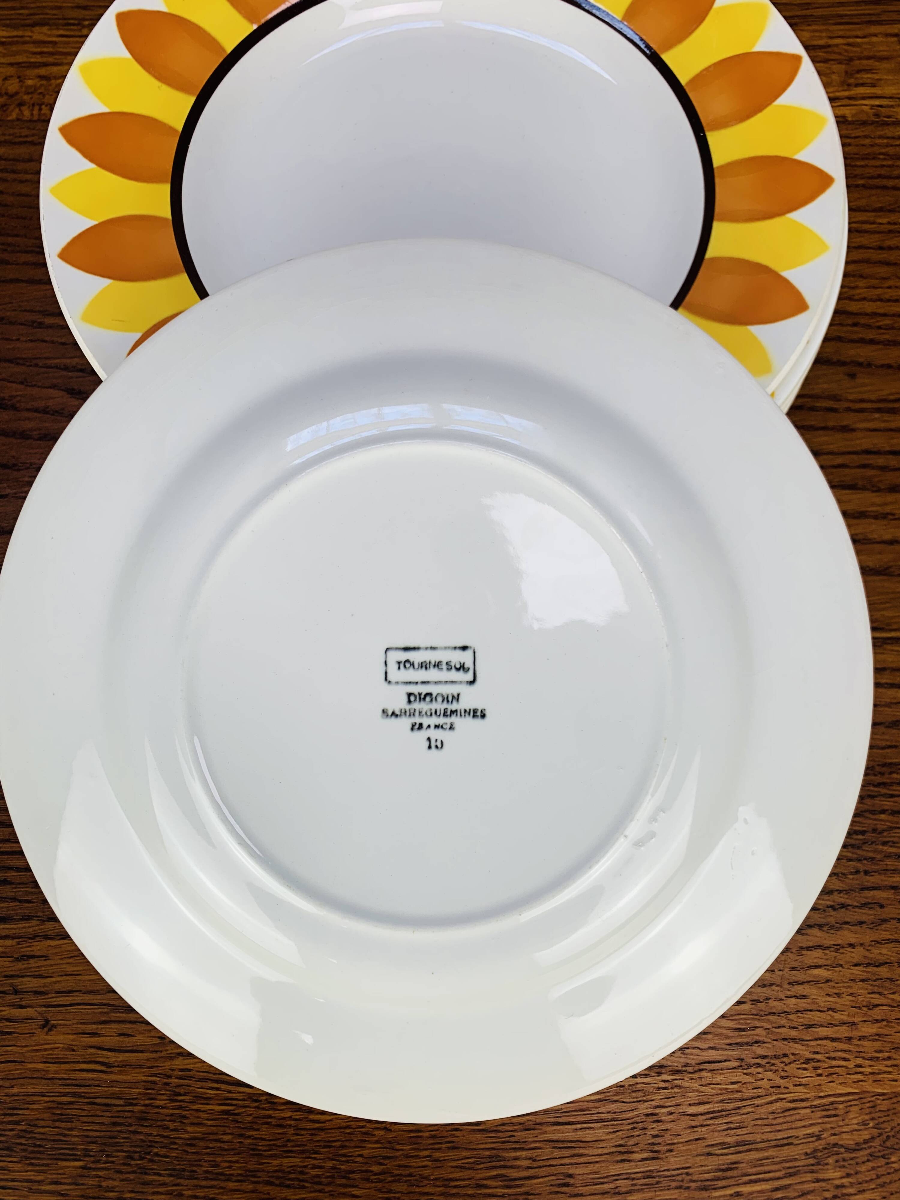 6 Sunflower dinner plates by Digoin Sarreguemines, vintage