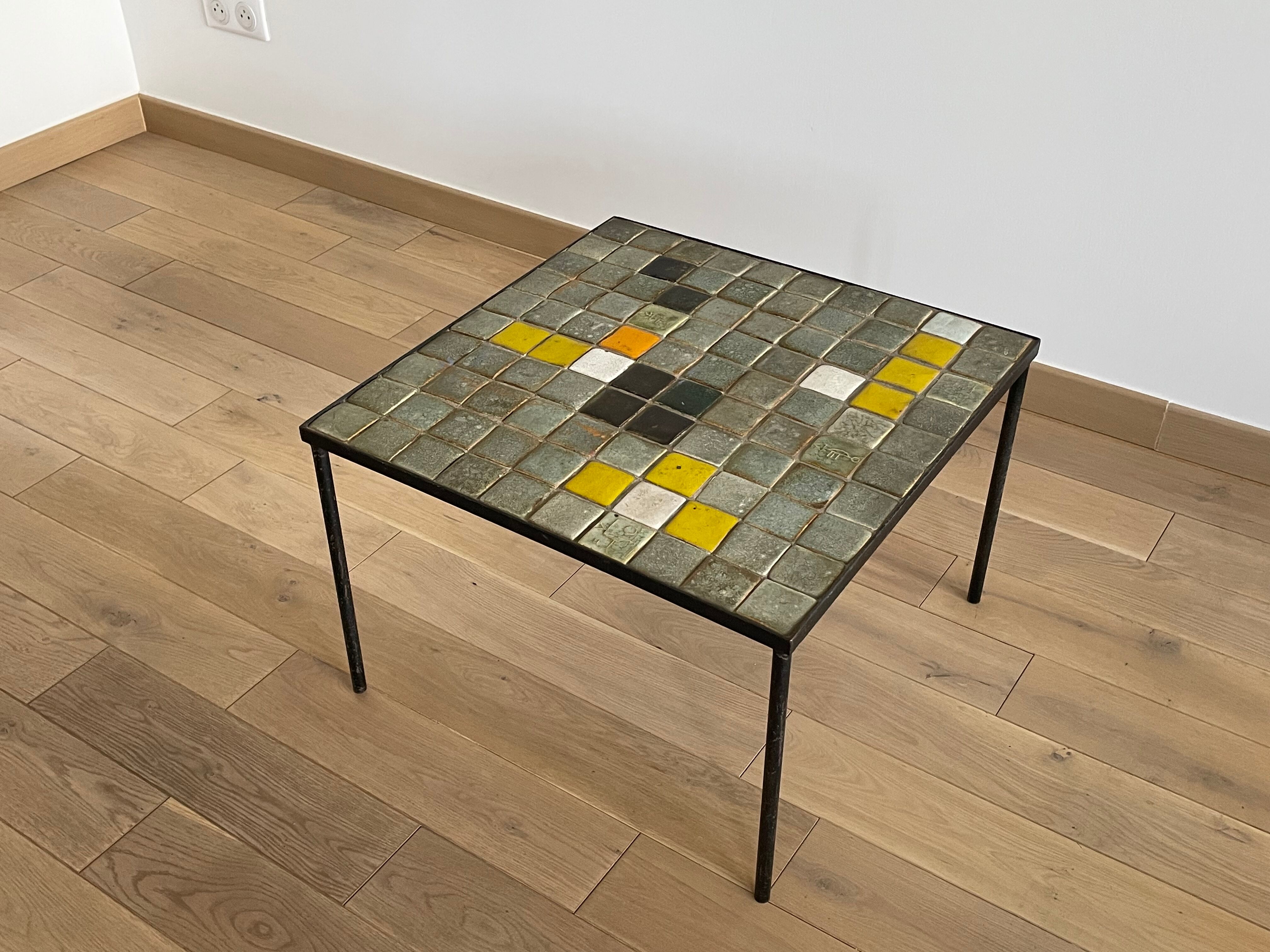 Table basse en céramique par « Les 2 potiers », 1960