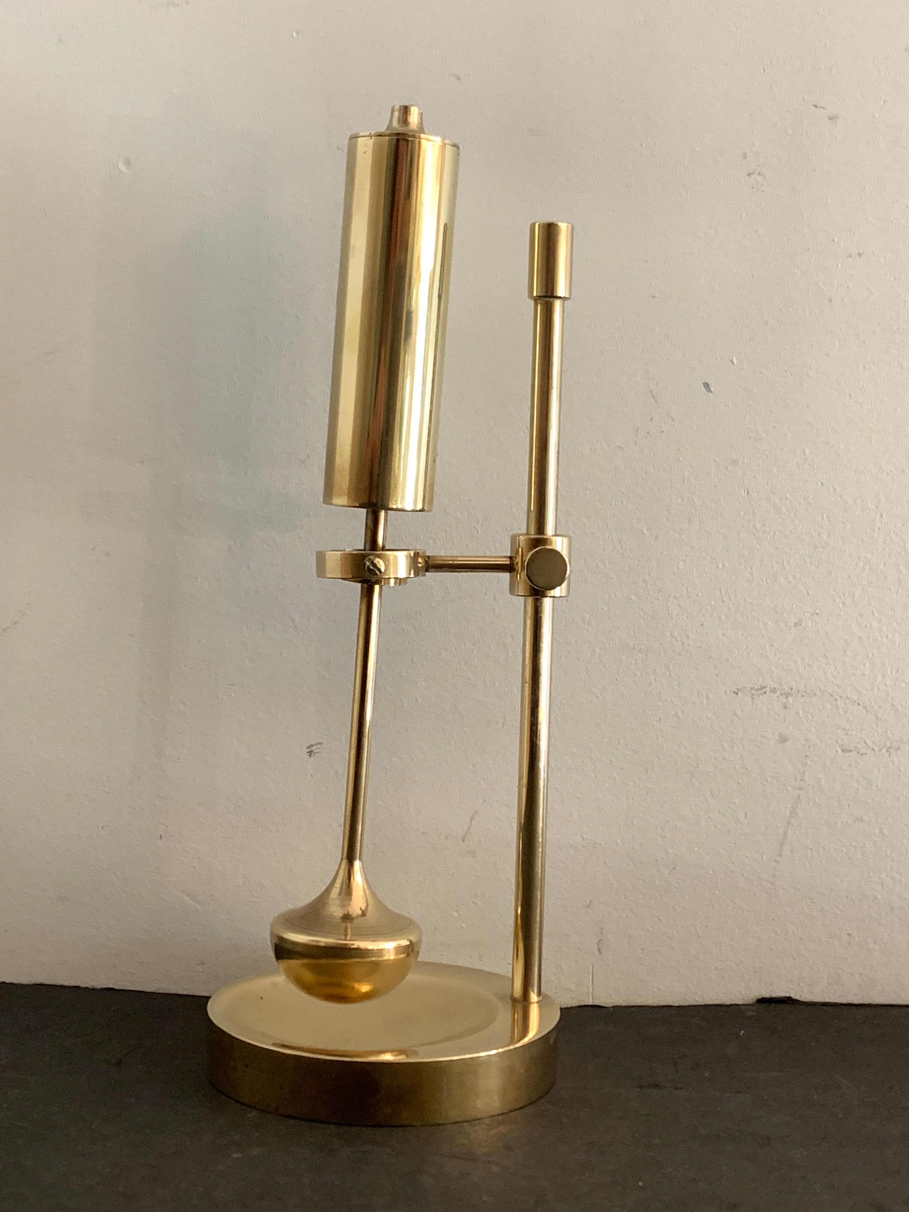 Marine gyroscopic oil lamp in polished solid brass, Ilse Ammonsen for Daproma, Denmark, 1950