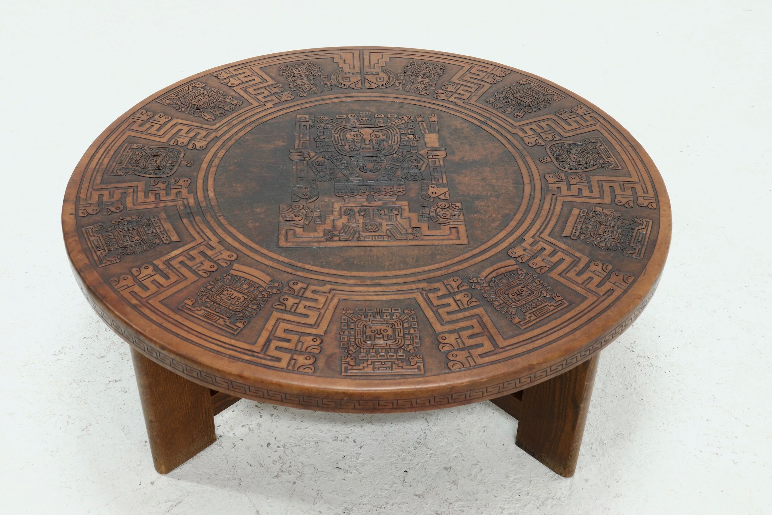 Round Coffee Table by Angel Pazmino for Muebles de Estilo 1960s