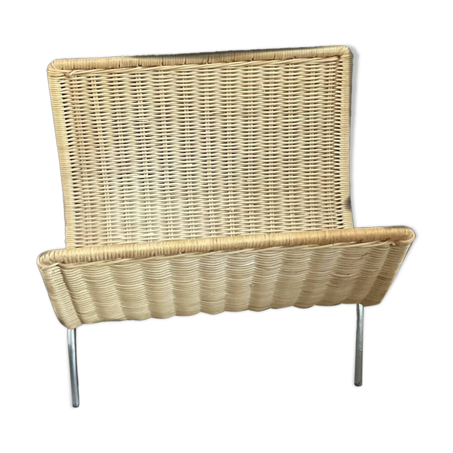 Wicker magazine rack from the 69s/70s, very good condition