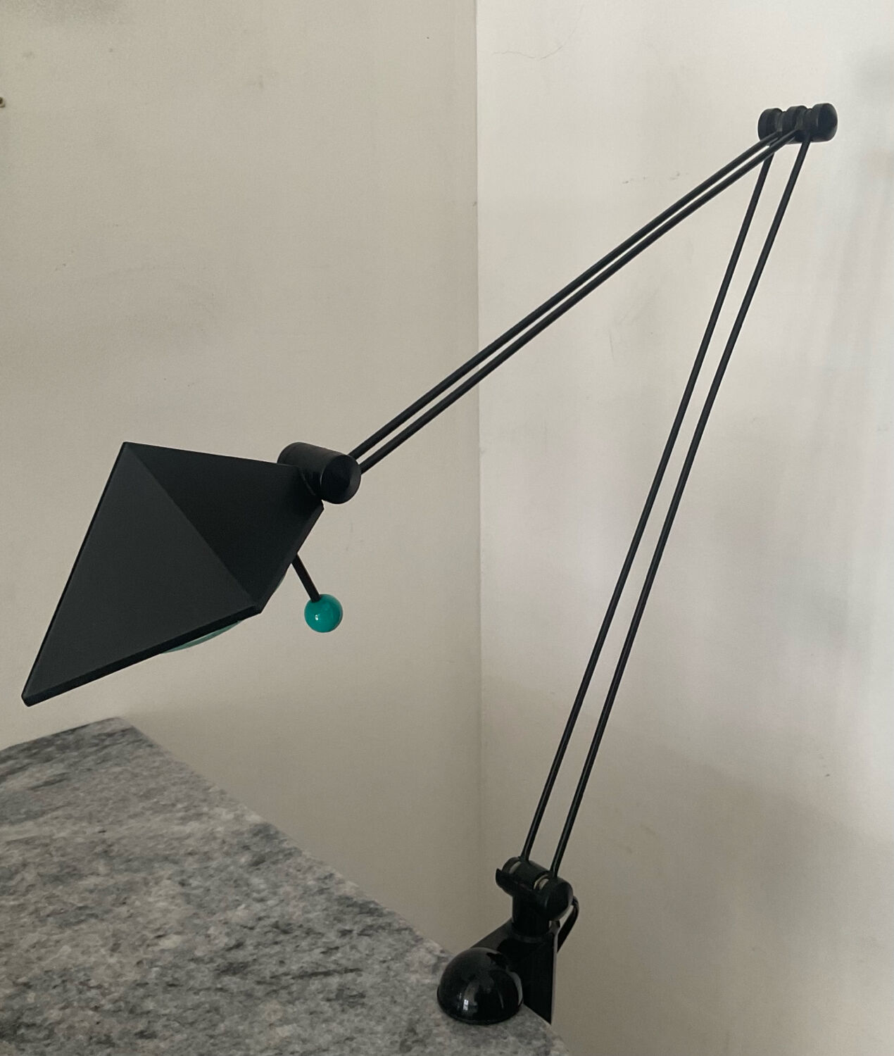 Post-Modern articulated lamp in Memphis style from the 1980s.