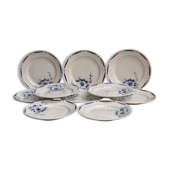 Lot of dessert plates - St Amand - floral pattern