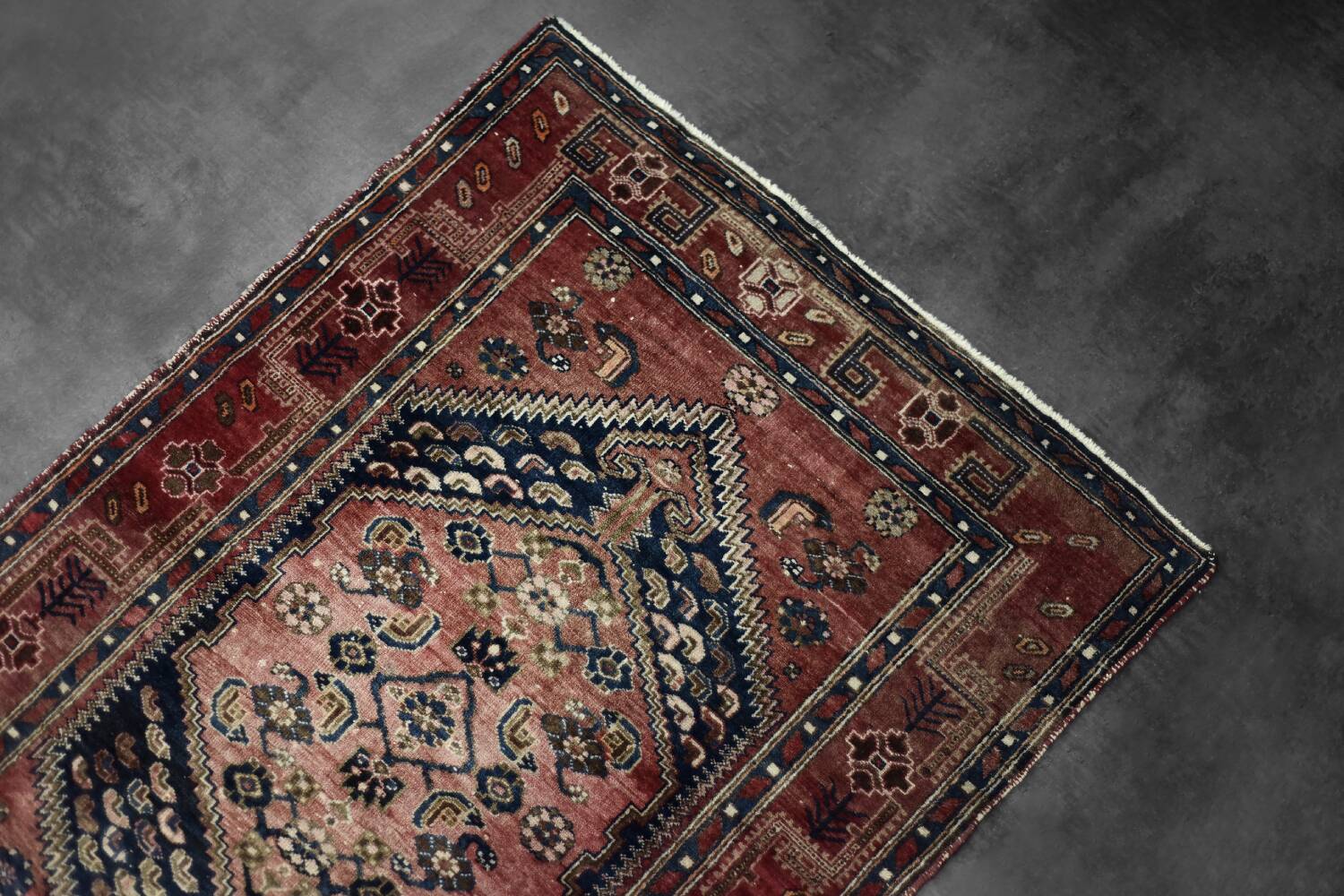 Vintage Hamadan Kamse oriental rug, handwoven in the Middle East, 1960s.