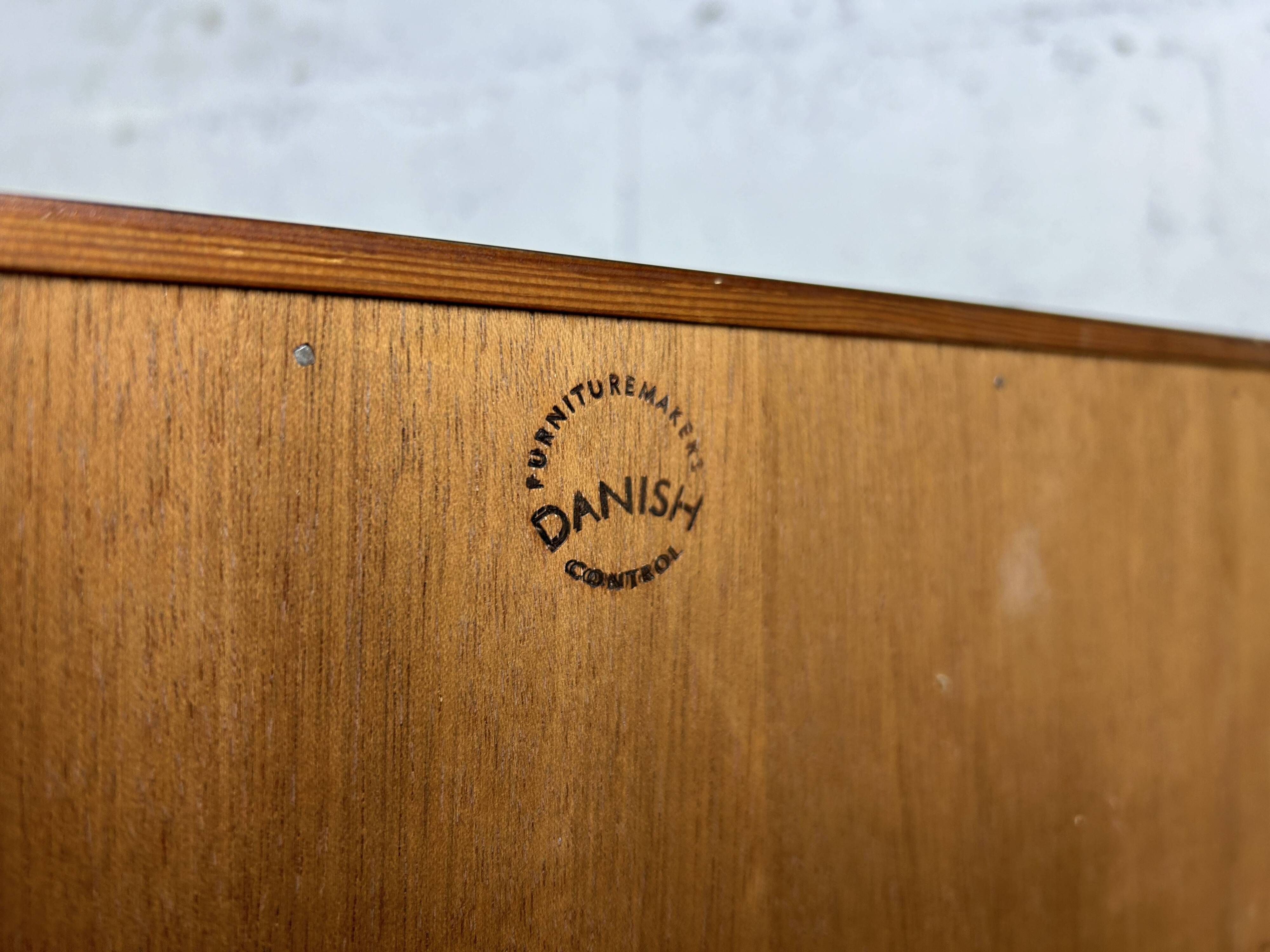 Vintage Scandinavian rosewood sideboard by Hundevad, 1960s