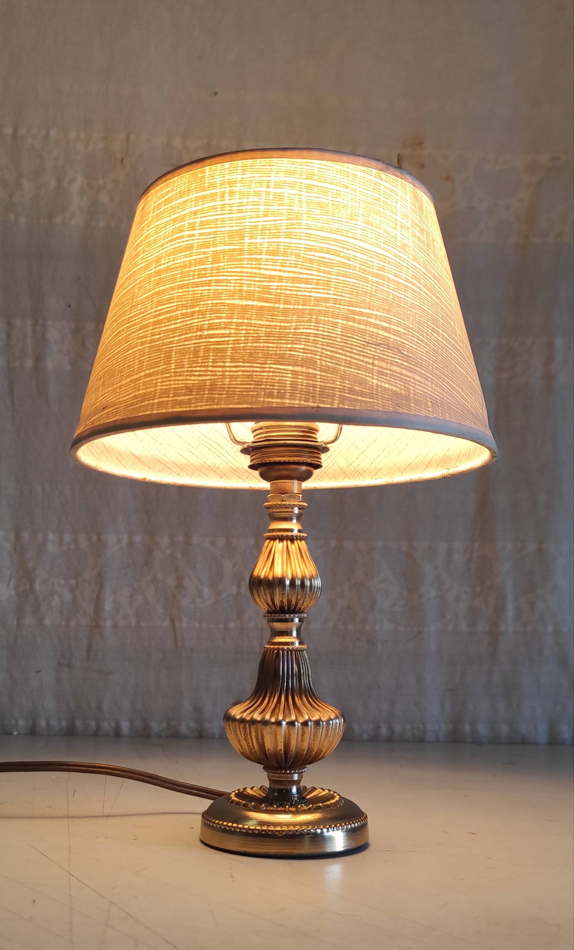 Lampe à poser en laiton doré - mid. XXeme