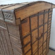 Coffre ancien indien vintage  sur roues en bois début 20eme s