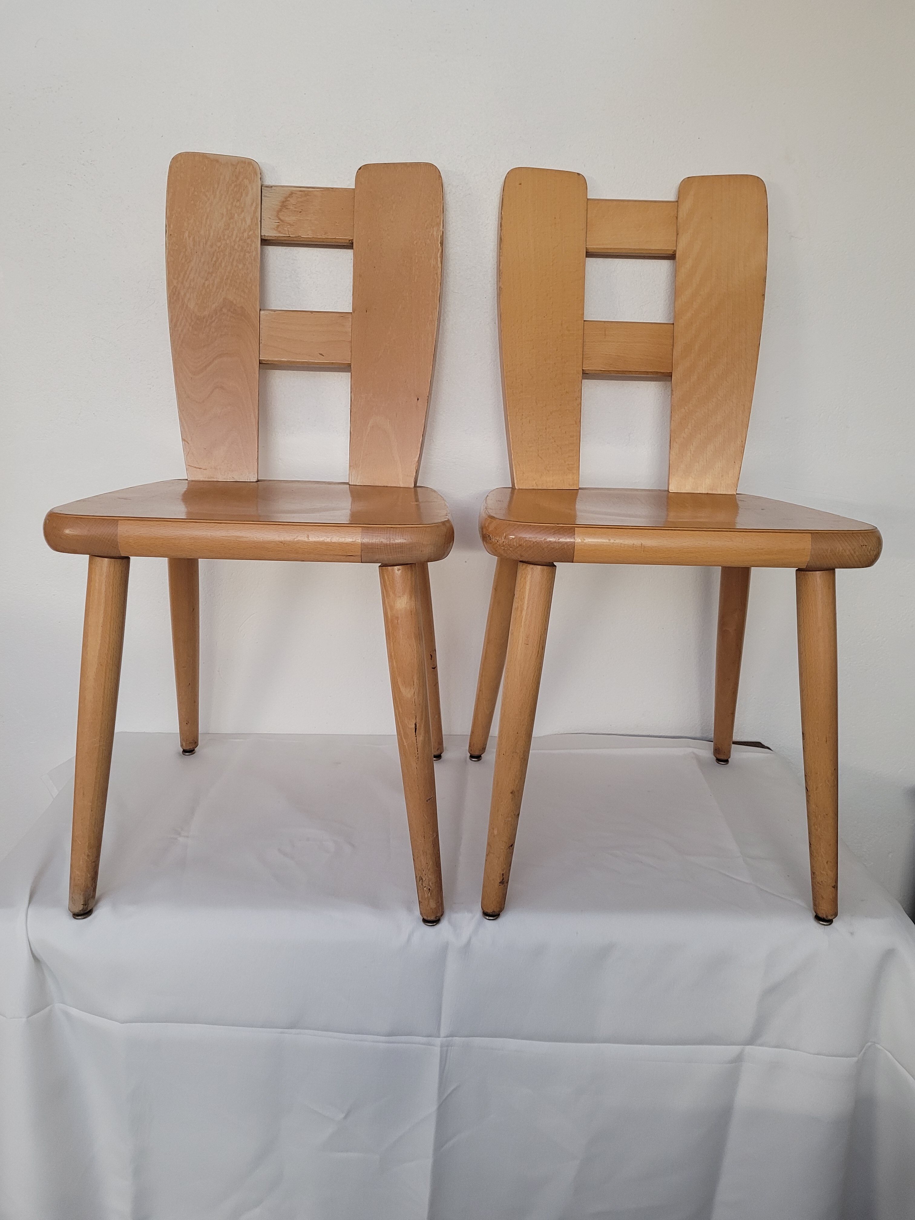 Schneider chairs