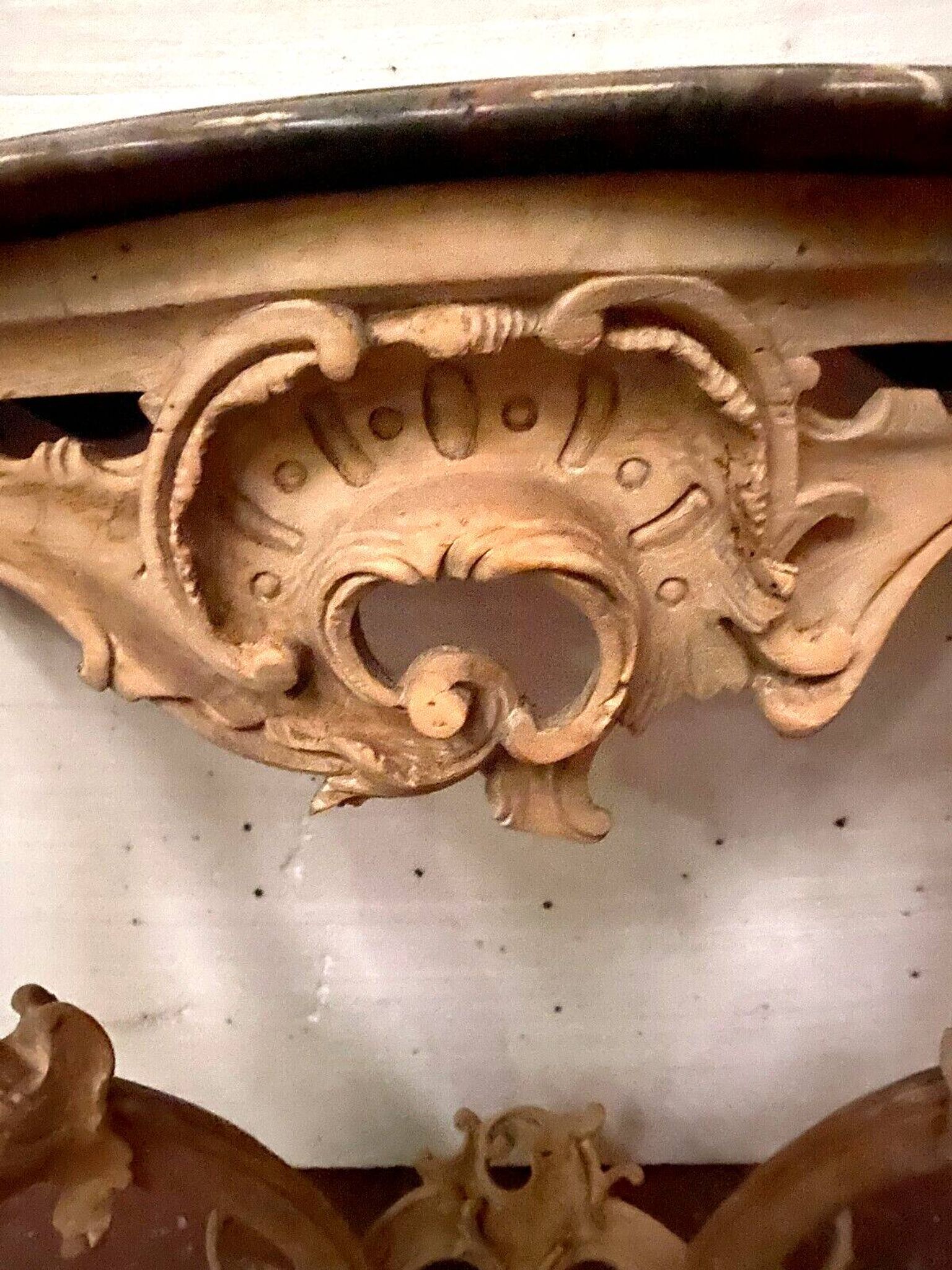 Console de style Louis XV en bois naturel XIX siècle