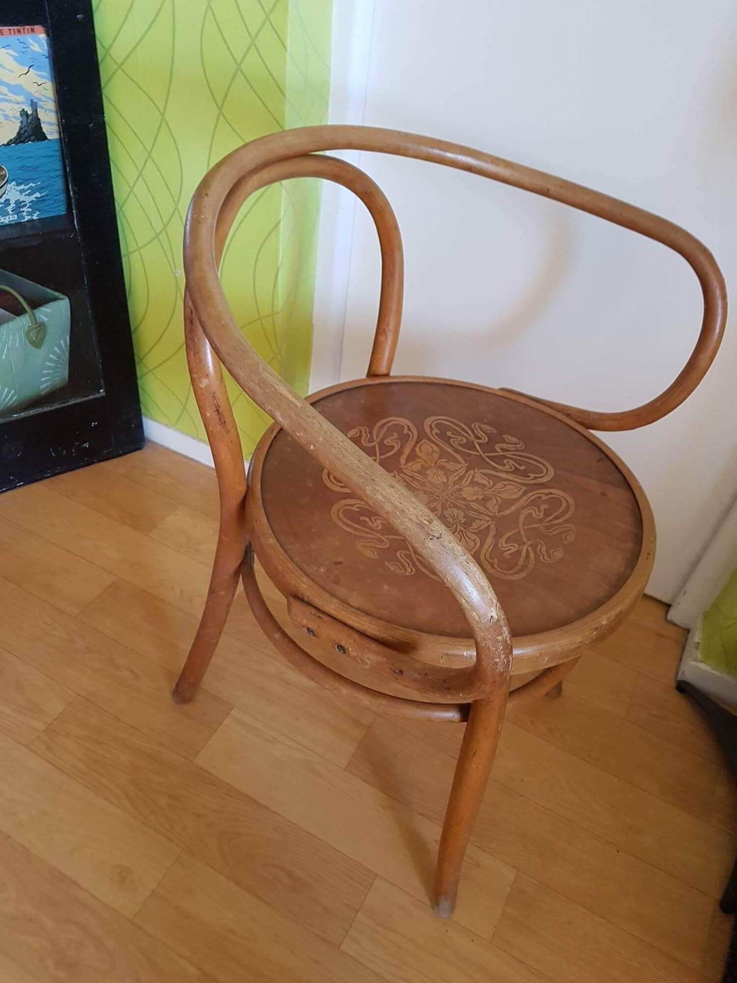 Chair 209 Fischel bentwood produced between 1920 and 1949