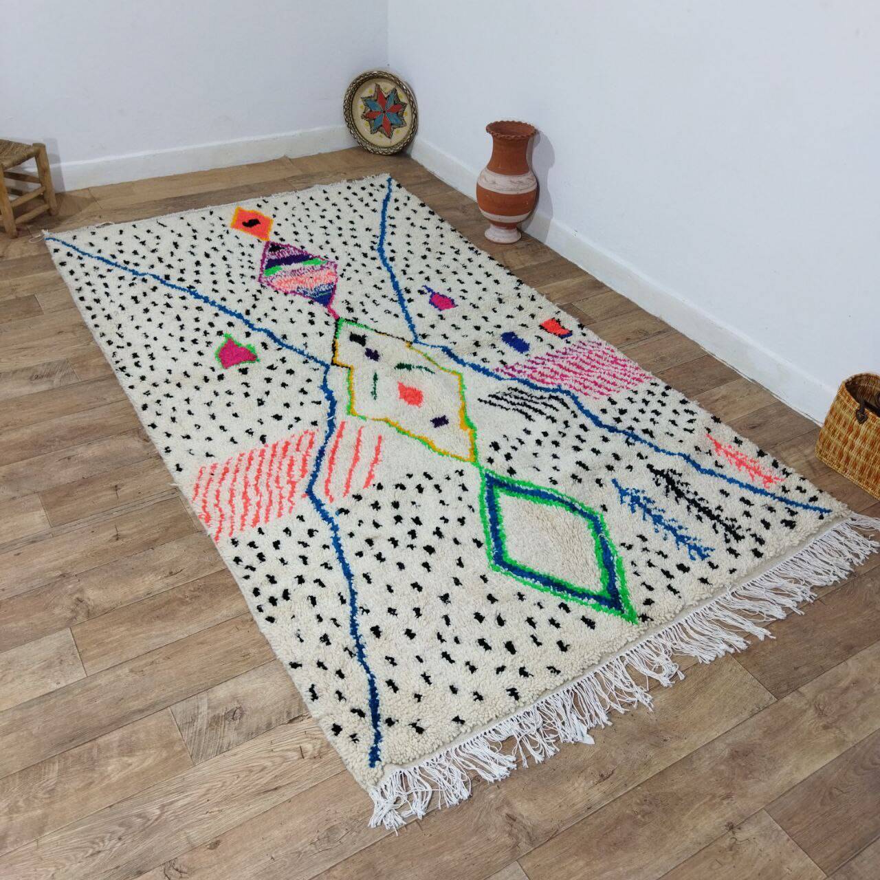 Handmade wool Berber rug 285 X 162 CM